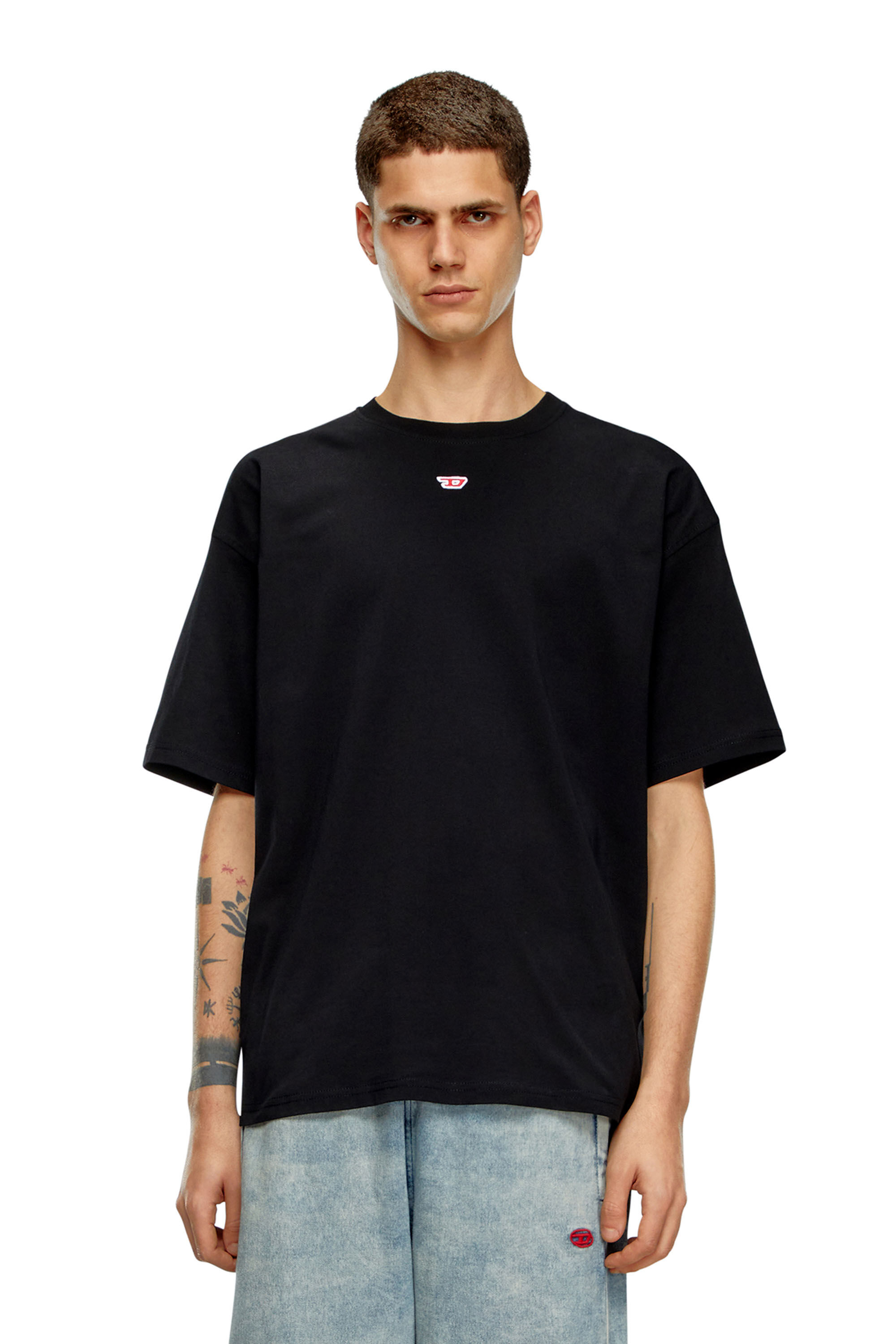 Diesel - T-BOXT-D, Unisex T-shirt with embroidered D patch in ブラック - Image 1