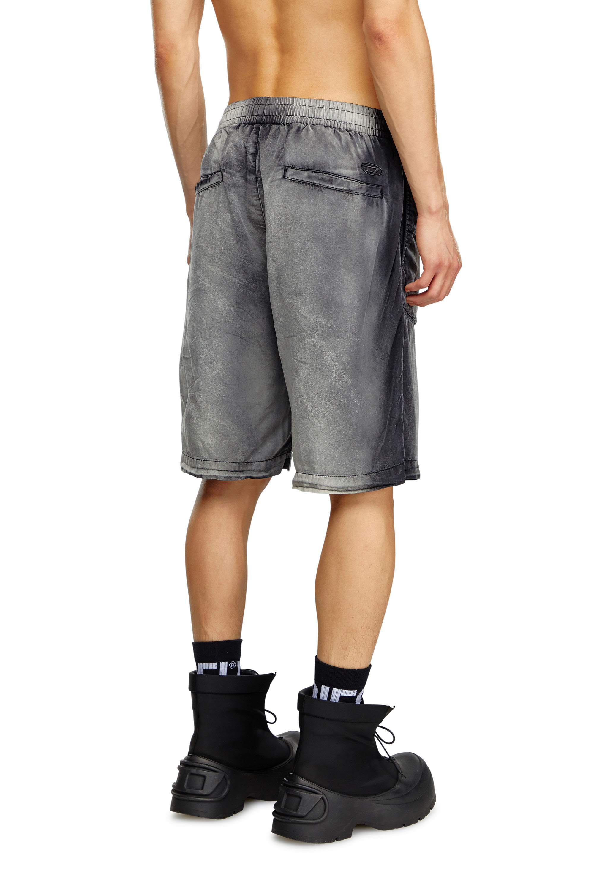 Diesel - P-EEKLO-SHORT, Male Faded shorts with archival print in マルチカラー - Image 4
