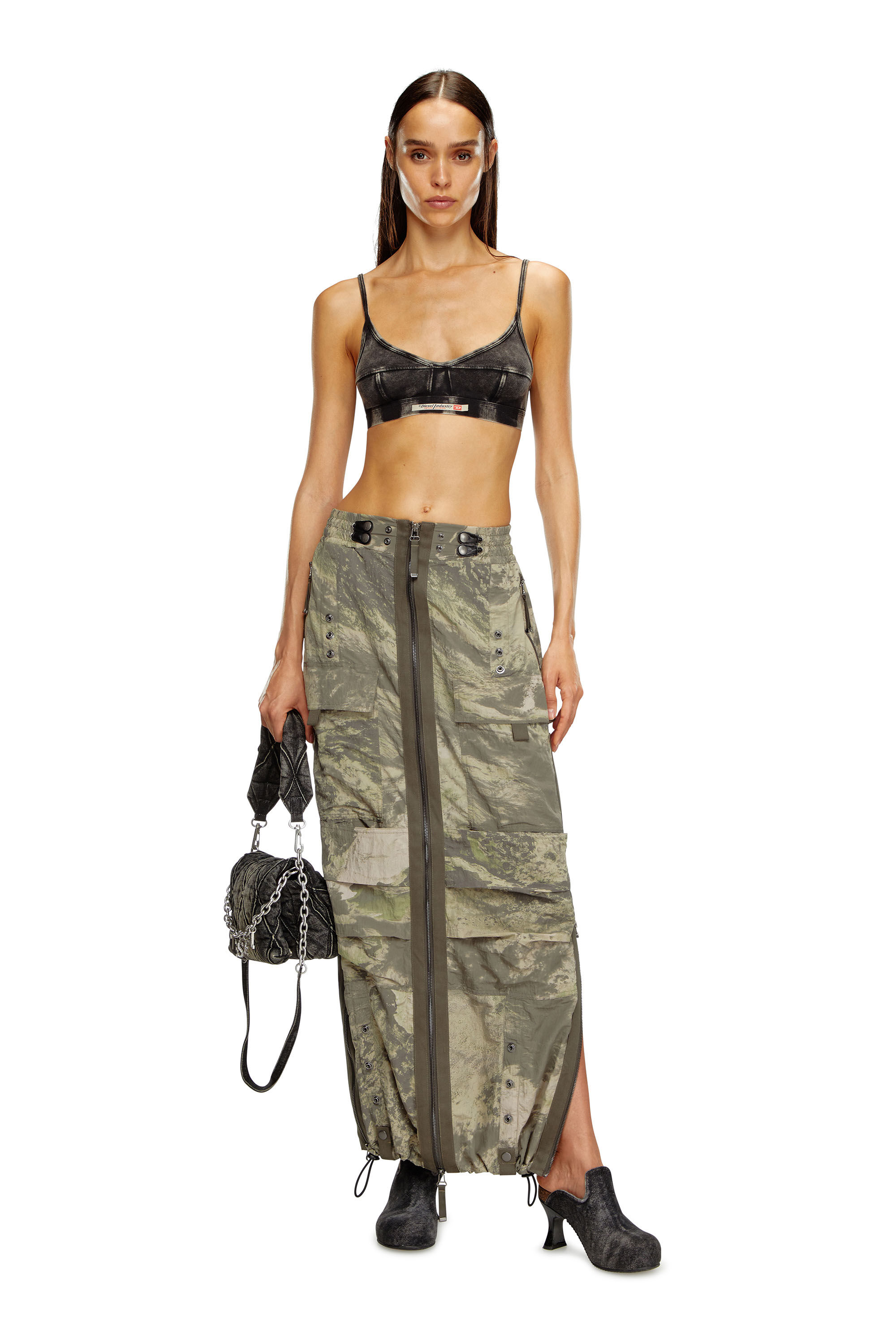 Diesel - O-CREP-N1, Female Long skirt with cargo pockets in グリーン - Image 1