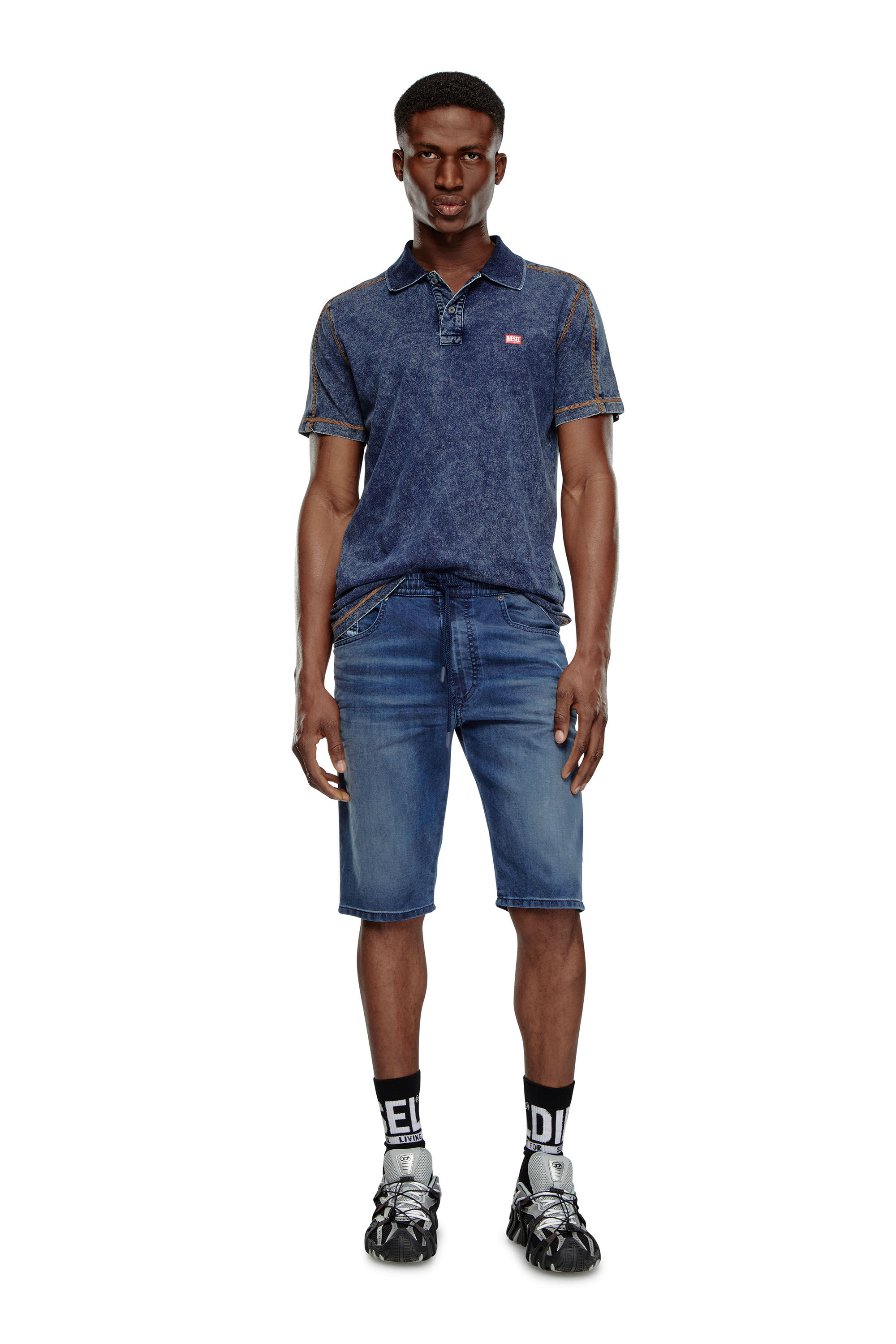 Diesel - 2033 D-KROOLEY-SHORT JOGG, Male Chino shorts in JoggJeans in ブルー - Image 1