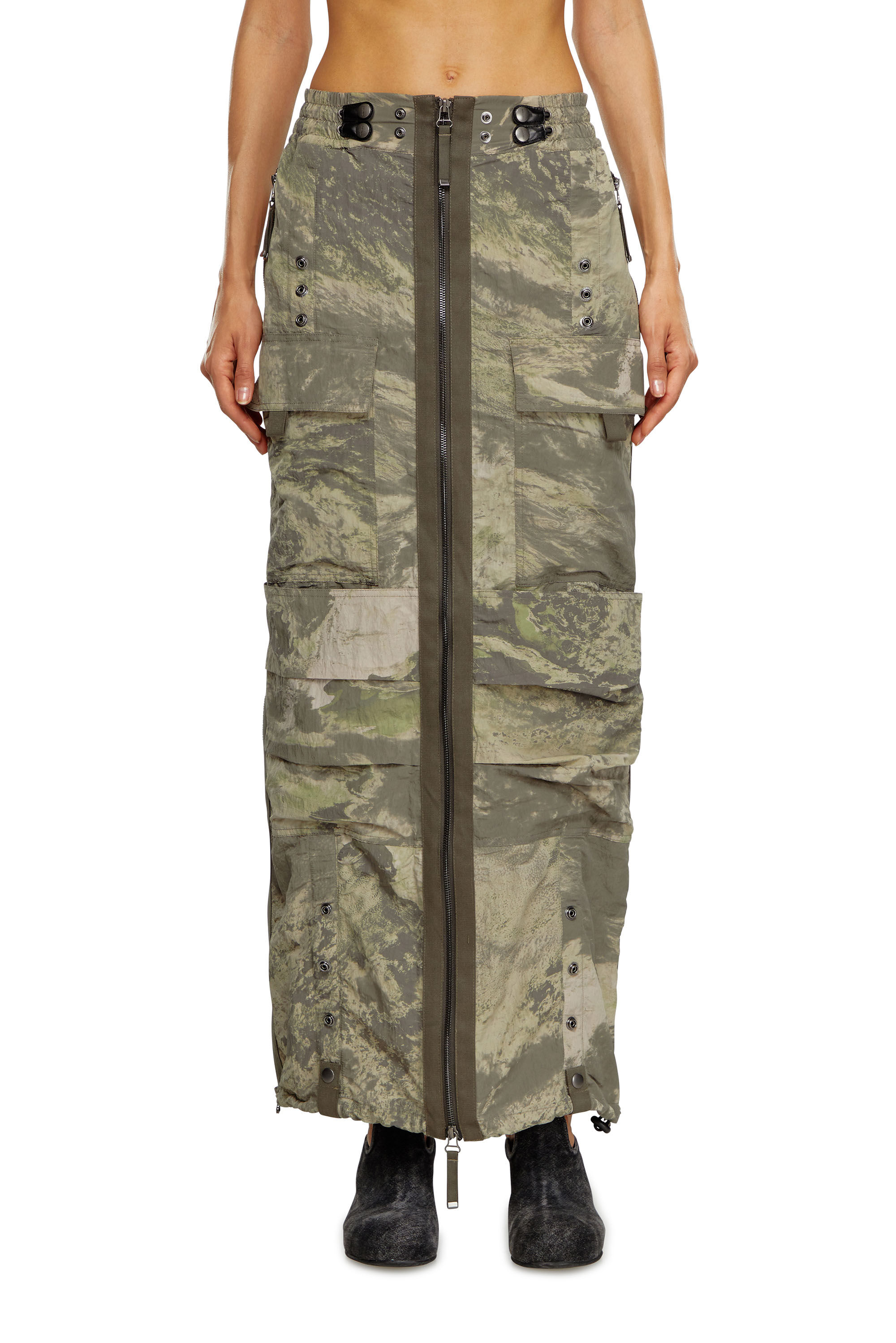 Diesel - O-CREP-N1, Female Long skirt with cargo pockets in グリーン - Image 3