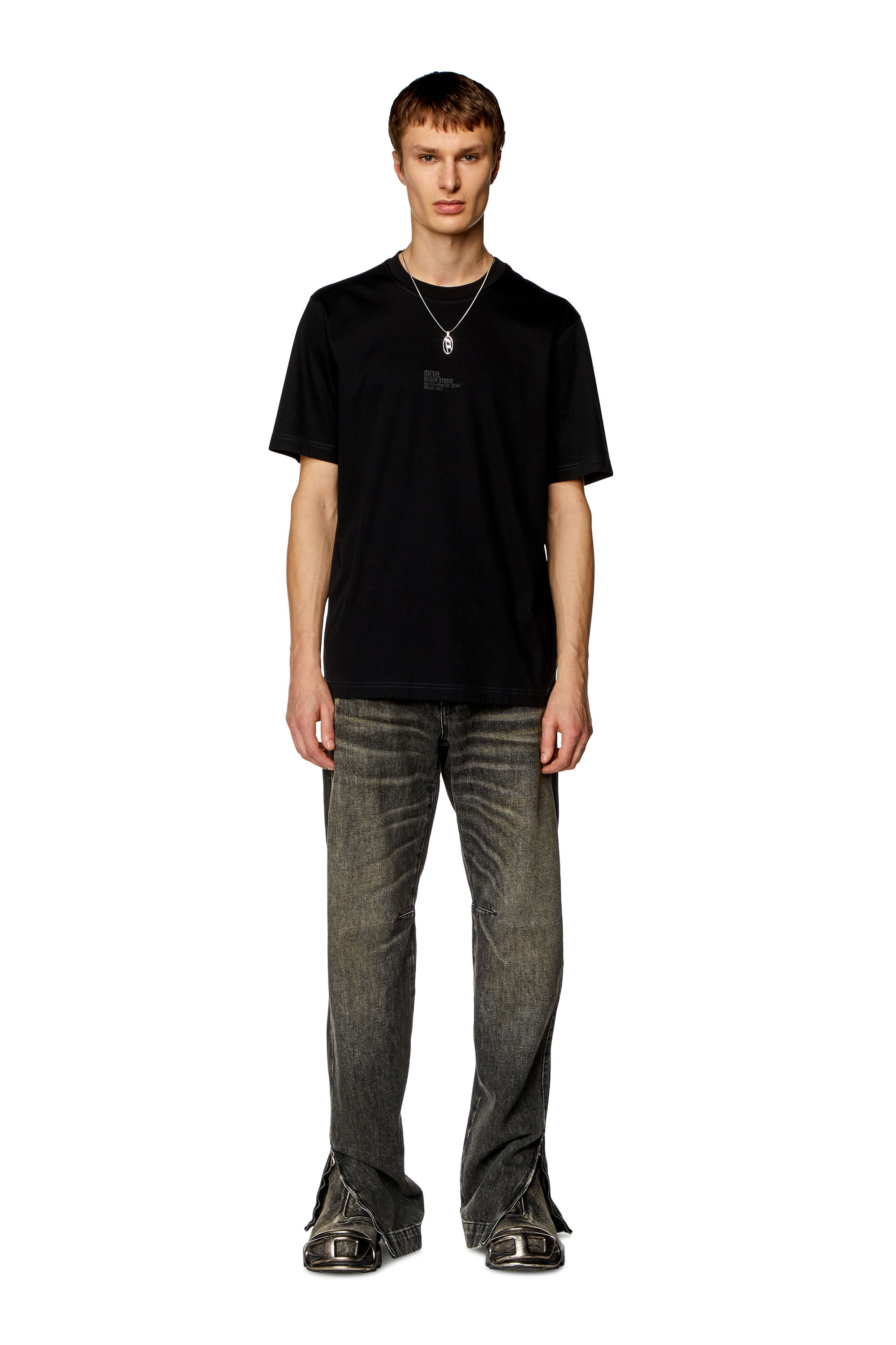 Diesel - T-MUST-SLITS-N2, Male Tシャツ in ブラック - Image 1