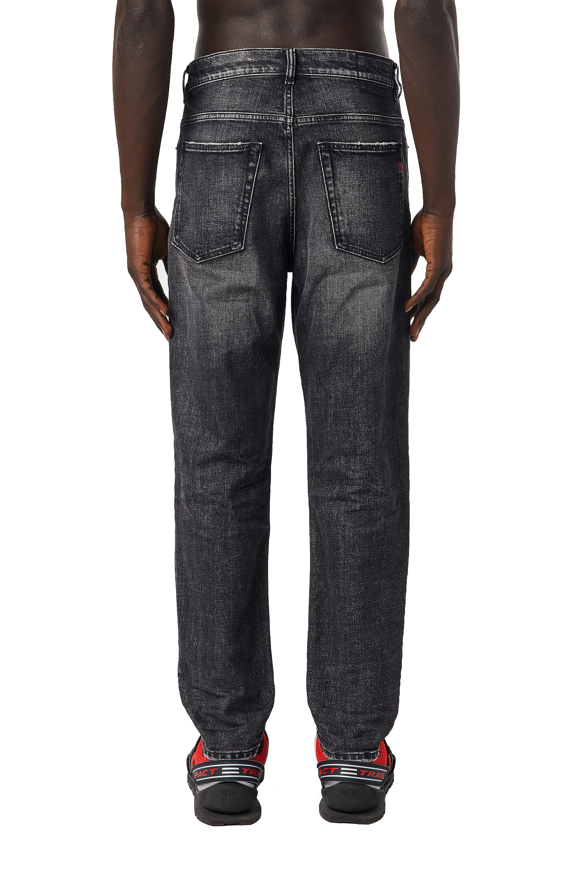2005 D-Fining 09C75 Tapered Jeans