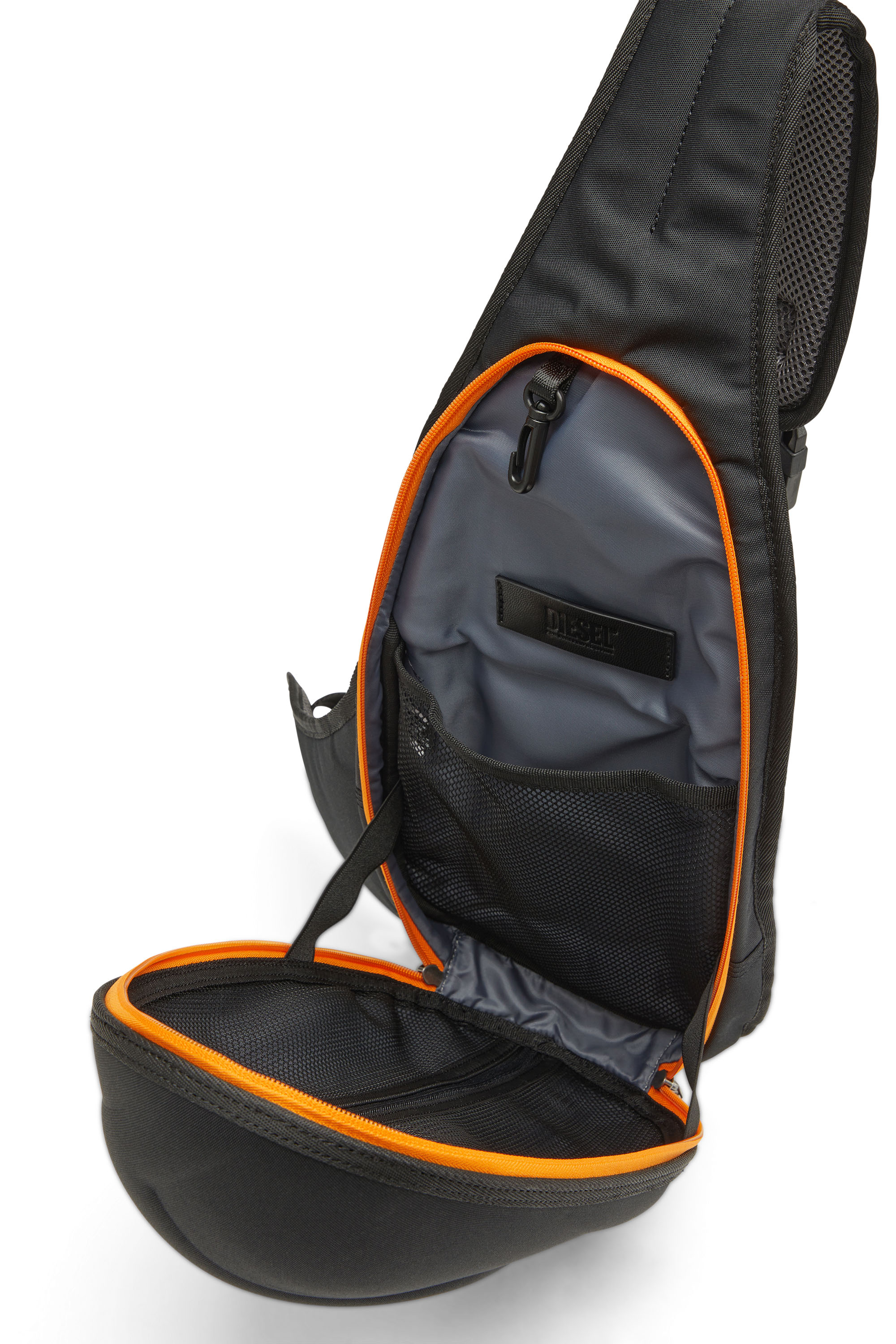 洗練されたデザイン　DIESEL　1dr-Pod Backpack　ブラックハンドルドロップ7cm