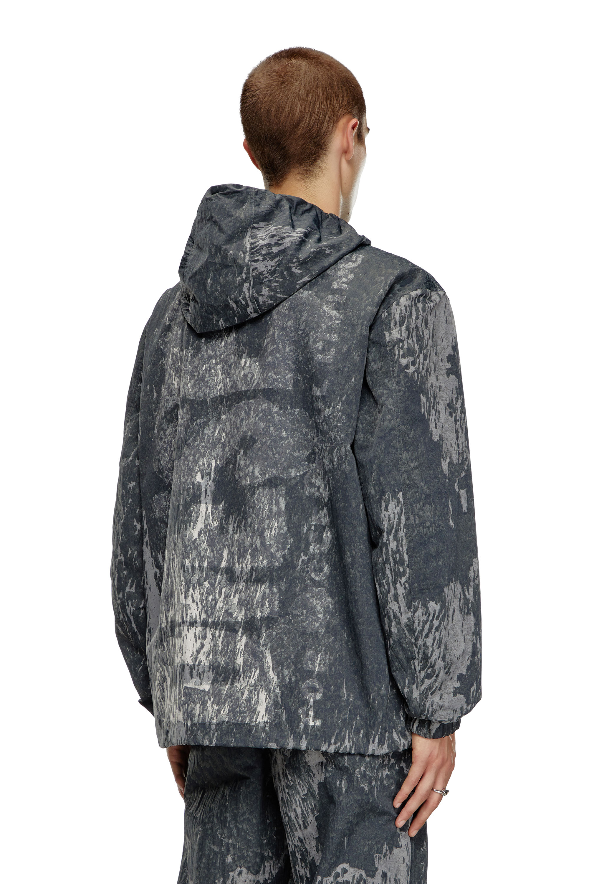 Diesel - J-BRICK, Male's Hooded windbreaker with Rain Camo print in ブラック - 4