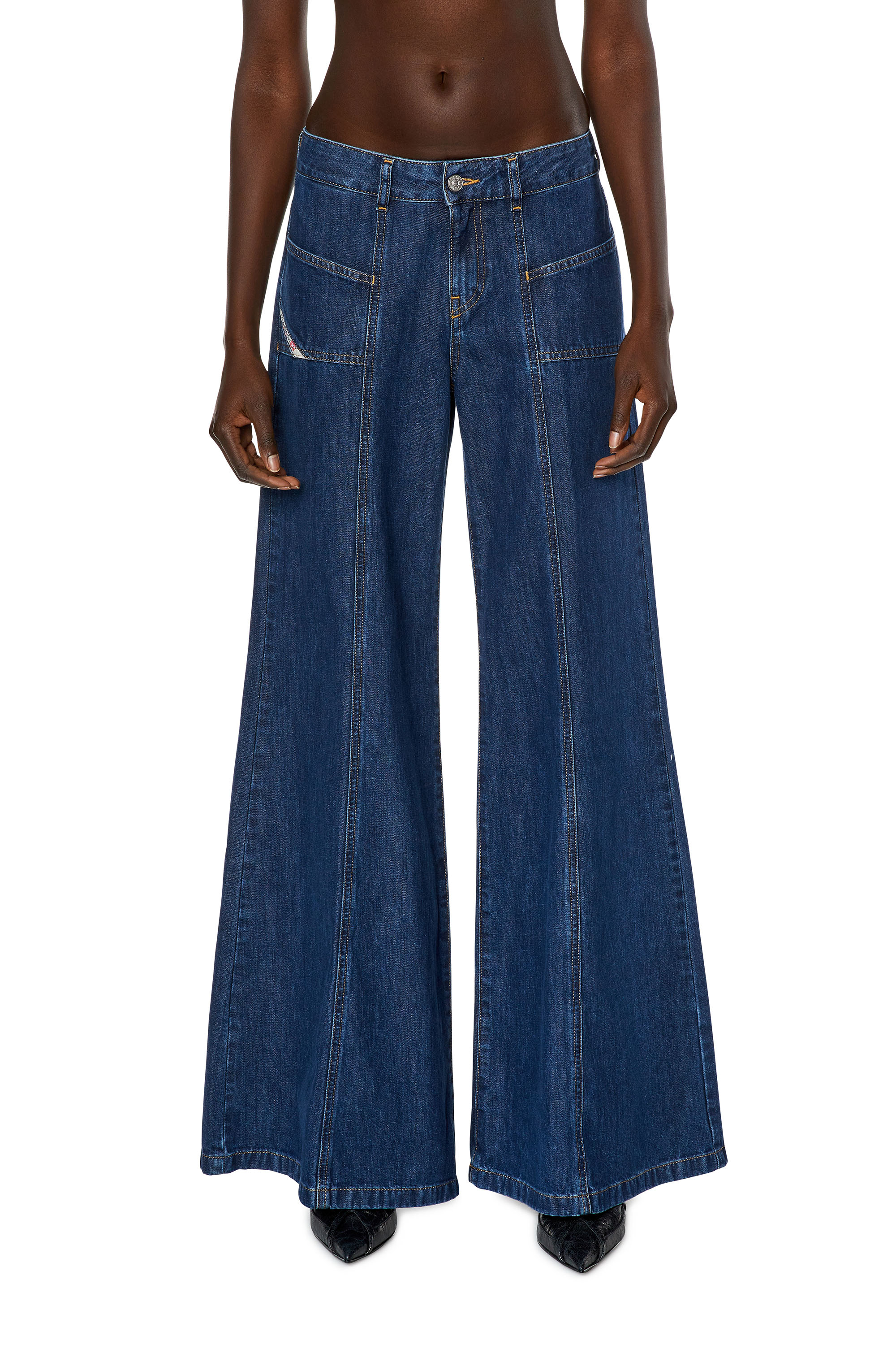 Bootcut and Flare Jeans D-Akii 09H99