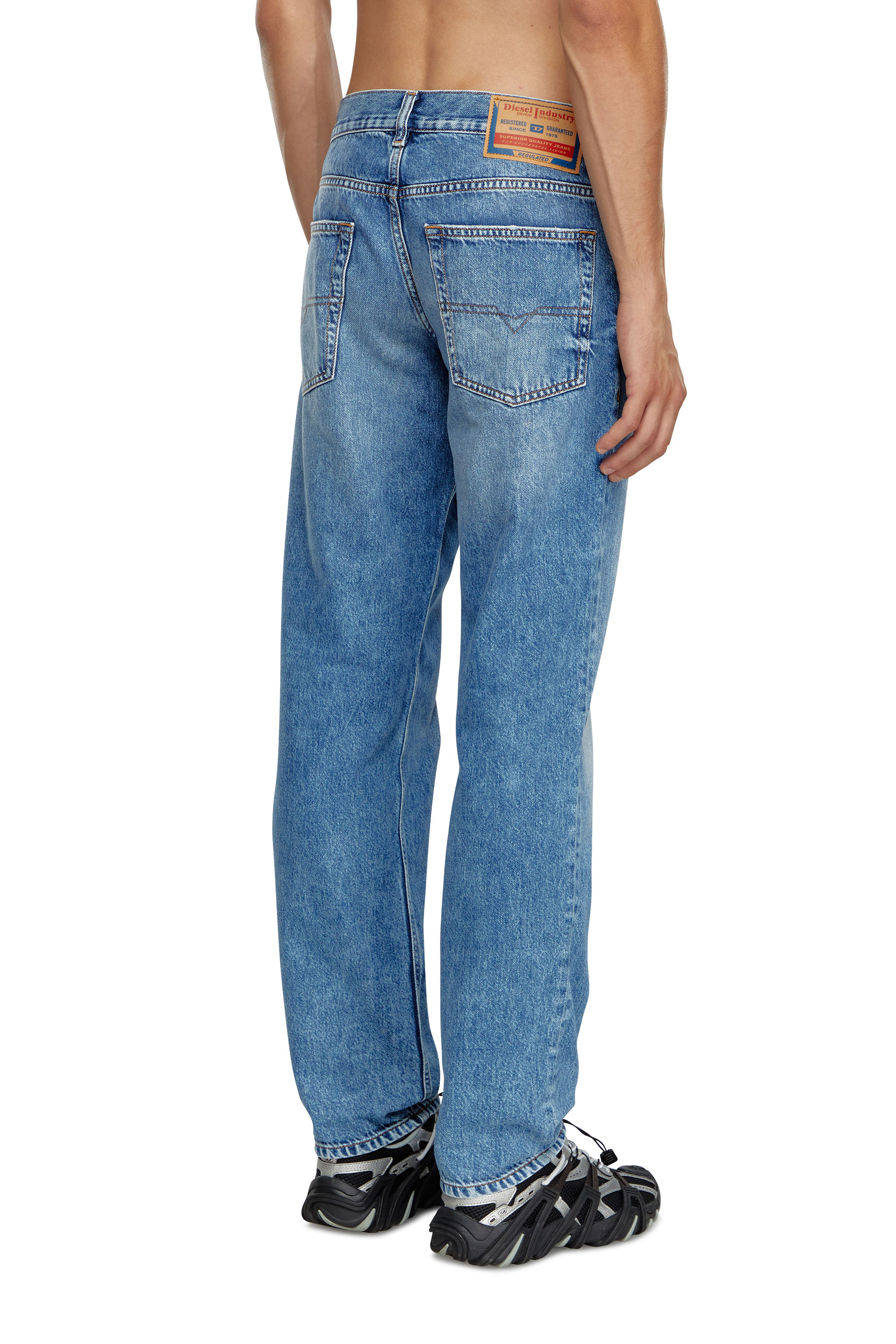 Diesel - Male Tapered Jeans 2023 D-Finitive 09H95, ミディアムブルー - Image 3