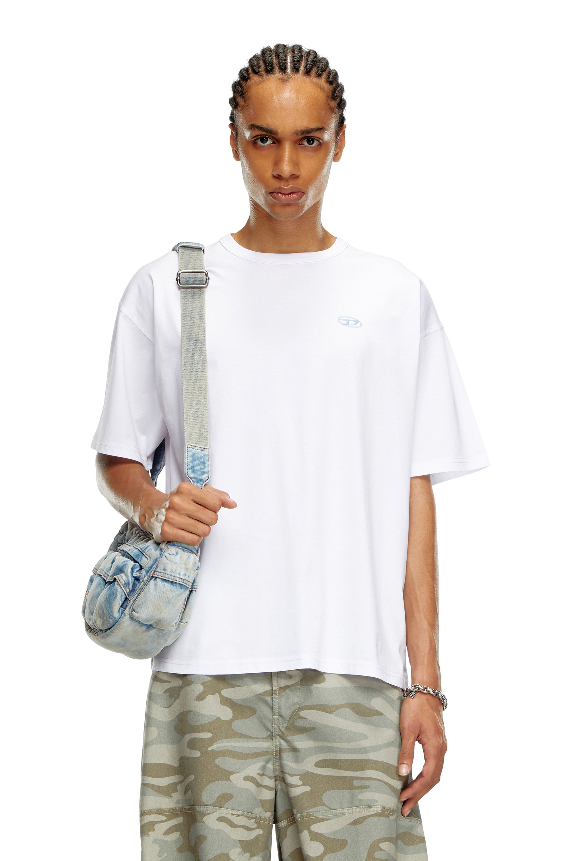 Diesel - T-BOXT-K18, Male T-shirt with Oval D print and embroidery in ホワイト - Image 1