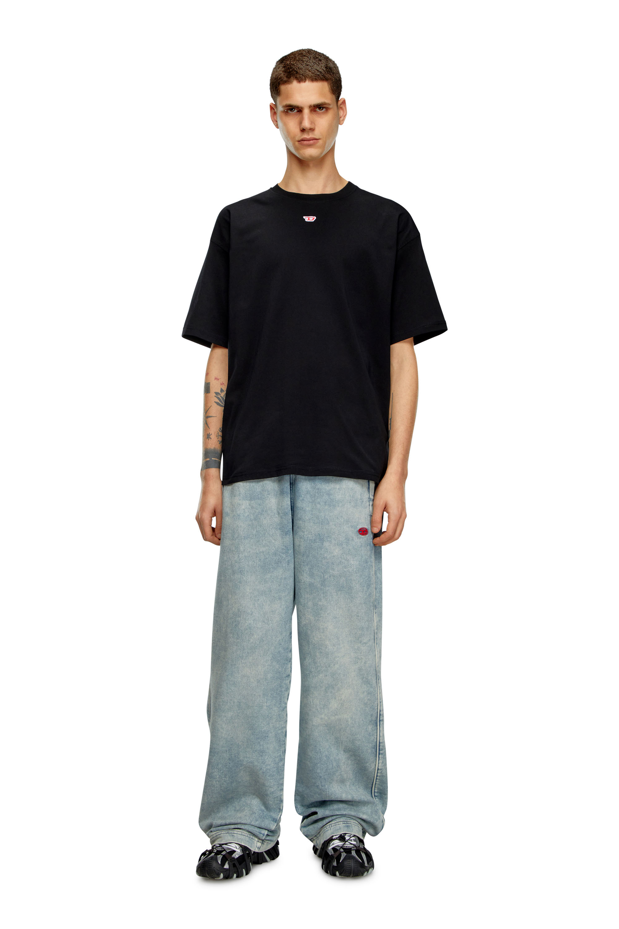 Diesel - T-BOXT-D, Unisex T-shirt with embroidered D patch in ブラック - Image 3
