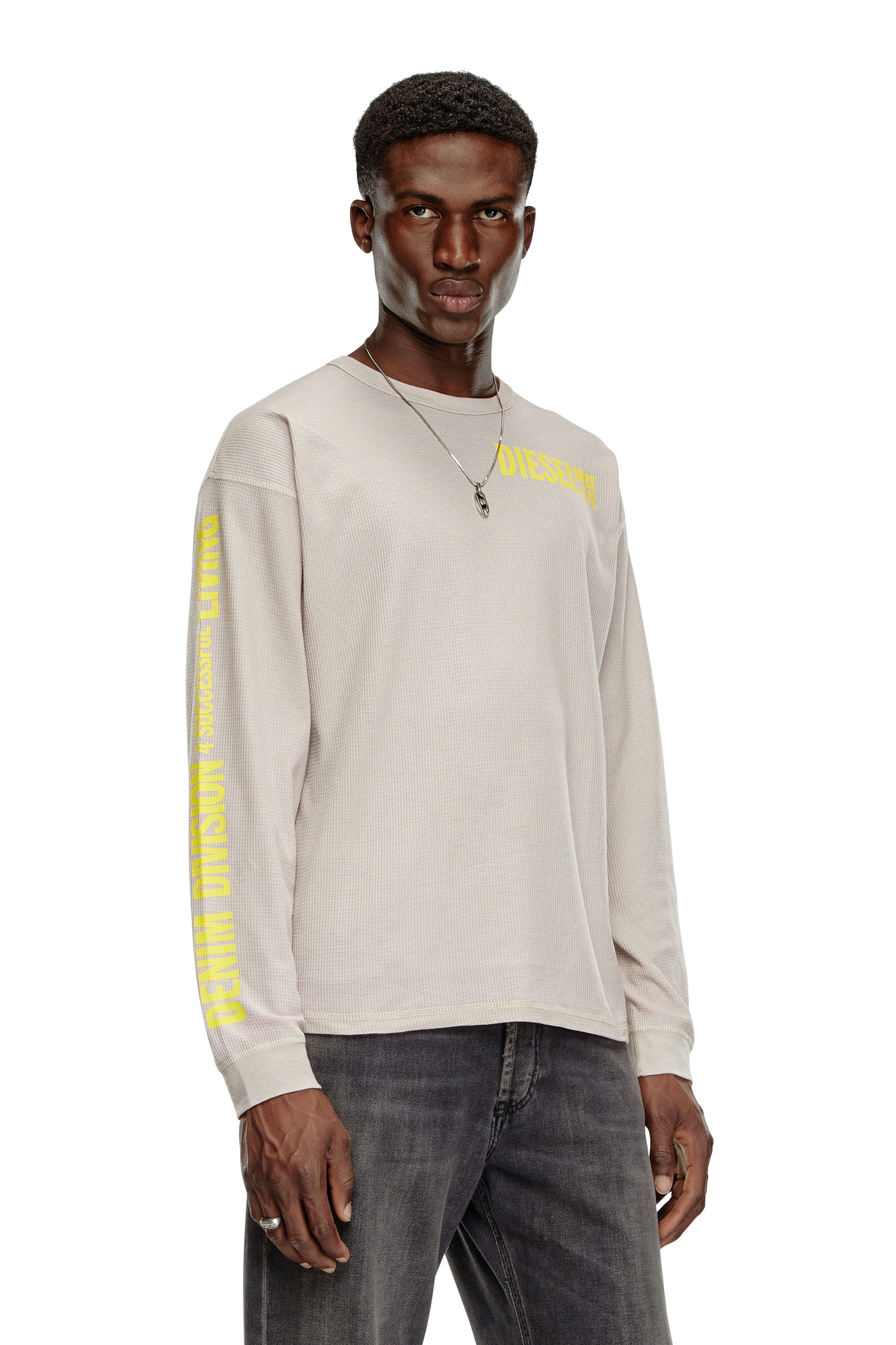 Diesel - T-BURNXT-LS, Male Long-sleeve T-shirt in burnout waffle in ピンク - Image 1