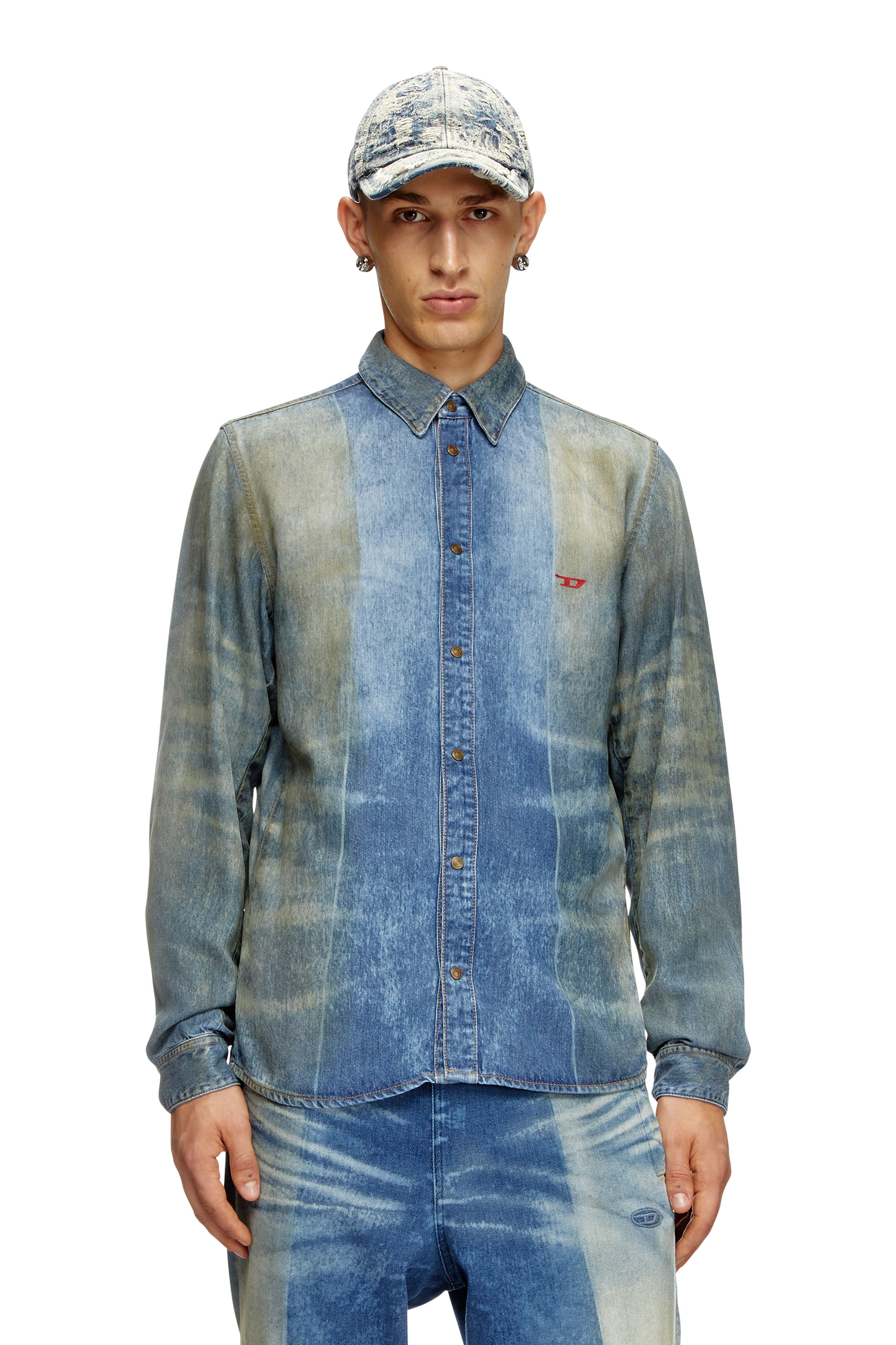 Diesel - D-FITTY-FSF, Male's Denim shirt with solarised folds in ミディアムブルー - 1