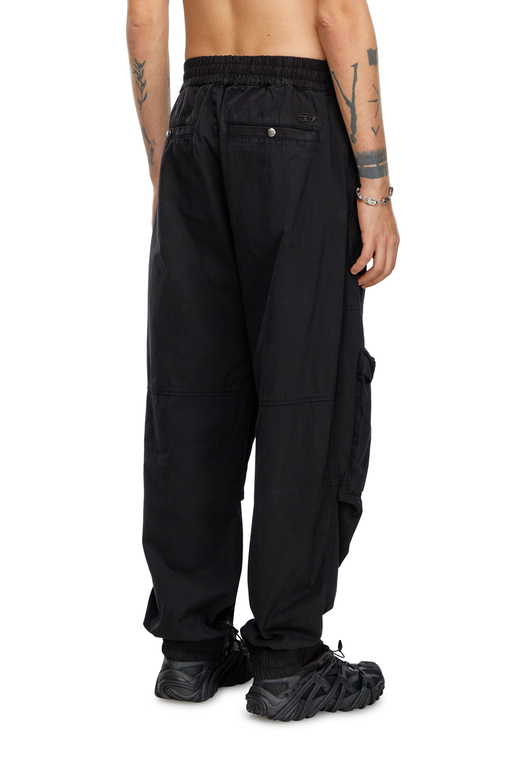 Diesel - P-BEECK, Male Cargo pants in faded organic cotton in ブラック - Image 4