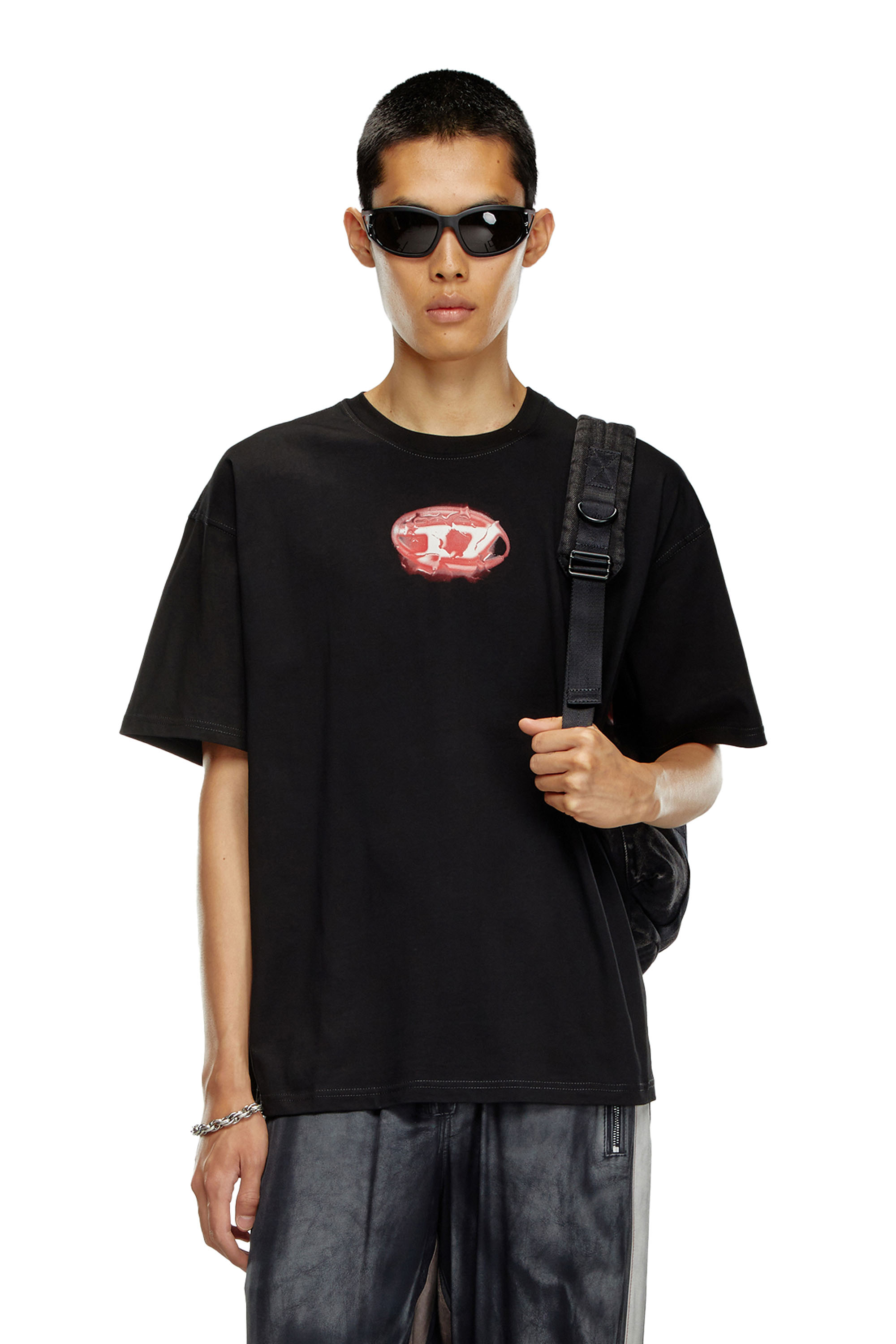 Diesel - T-BOXT-K3, Male's T-shirt with glowing-effect logo in ブラック - 1