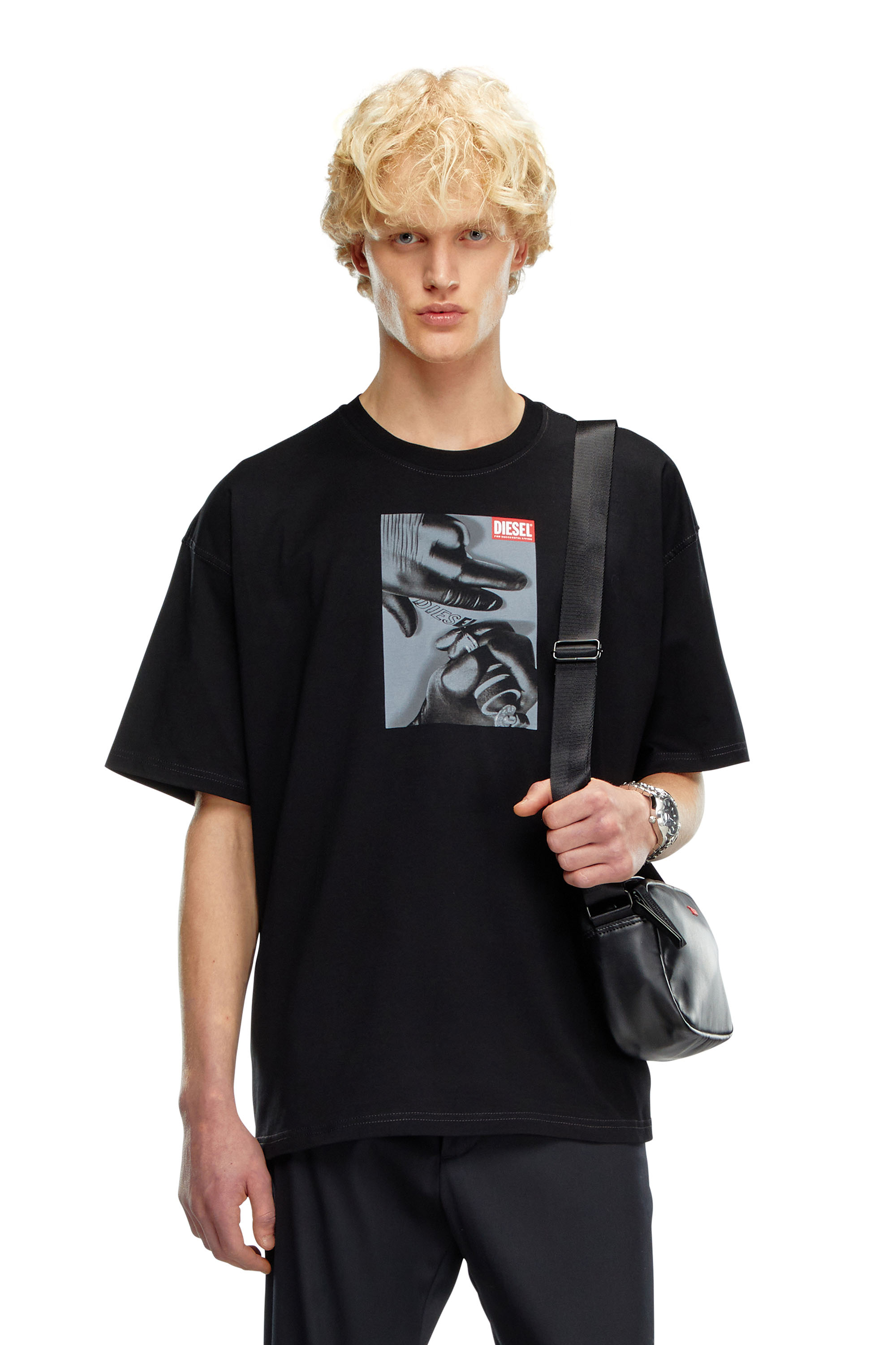 Diesel - T-BOXT-K4, Male T-shirt with tattoo glove print in ブラック - Image 1