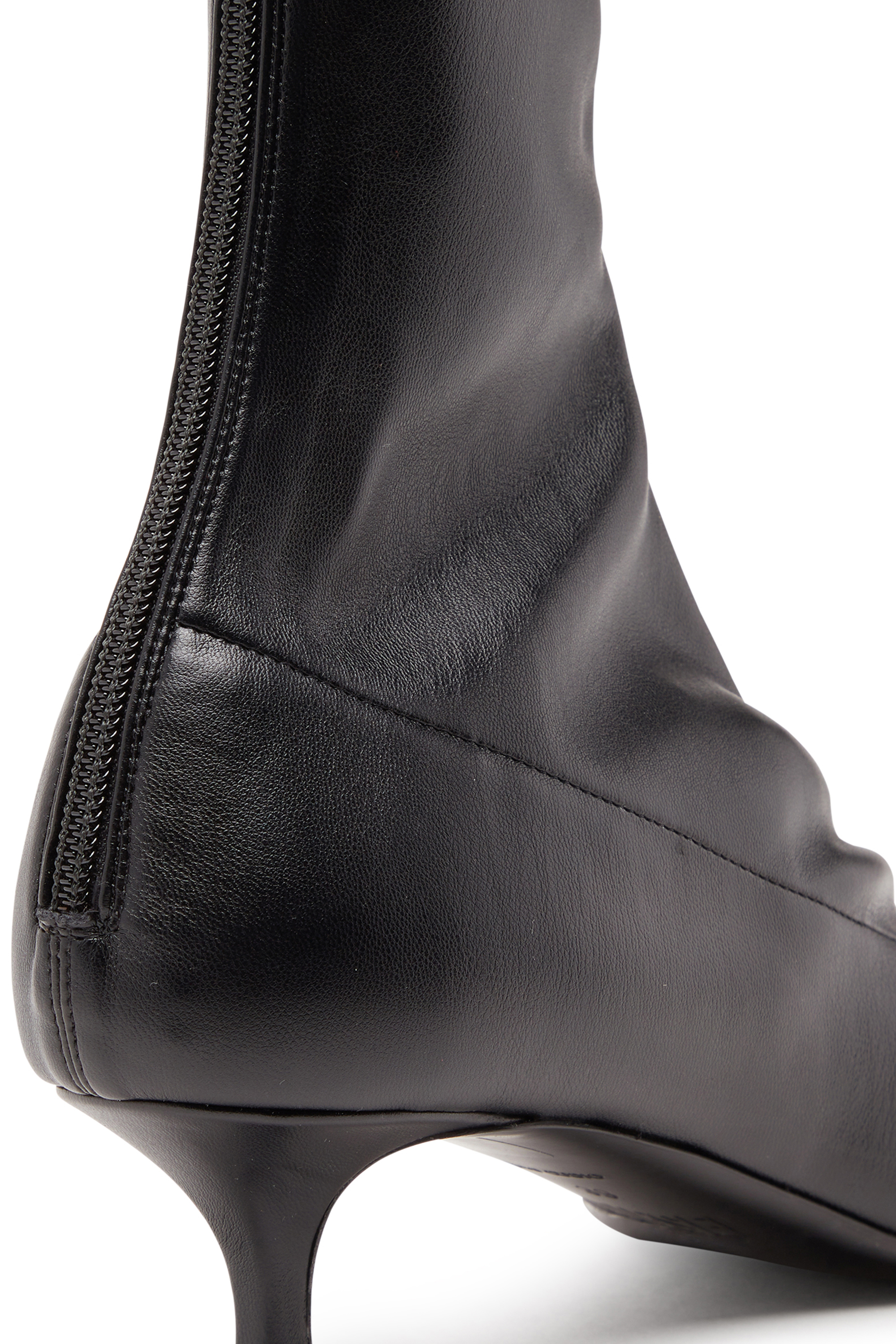 Diesel - D-VENUS KITTIE BT, Female's D-Venus-Sock boot with Oval D plaque in ブラック - 4