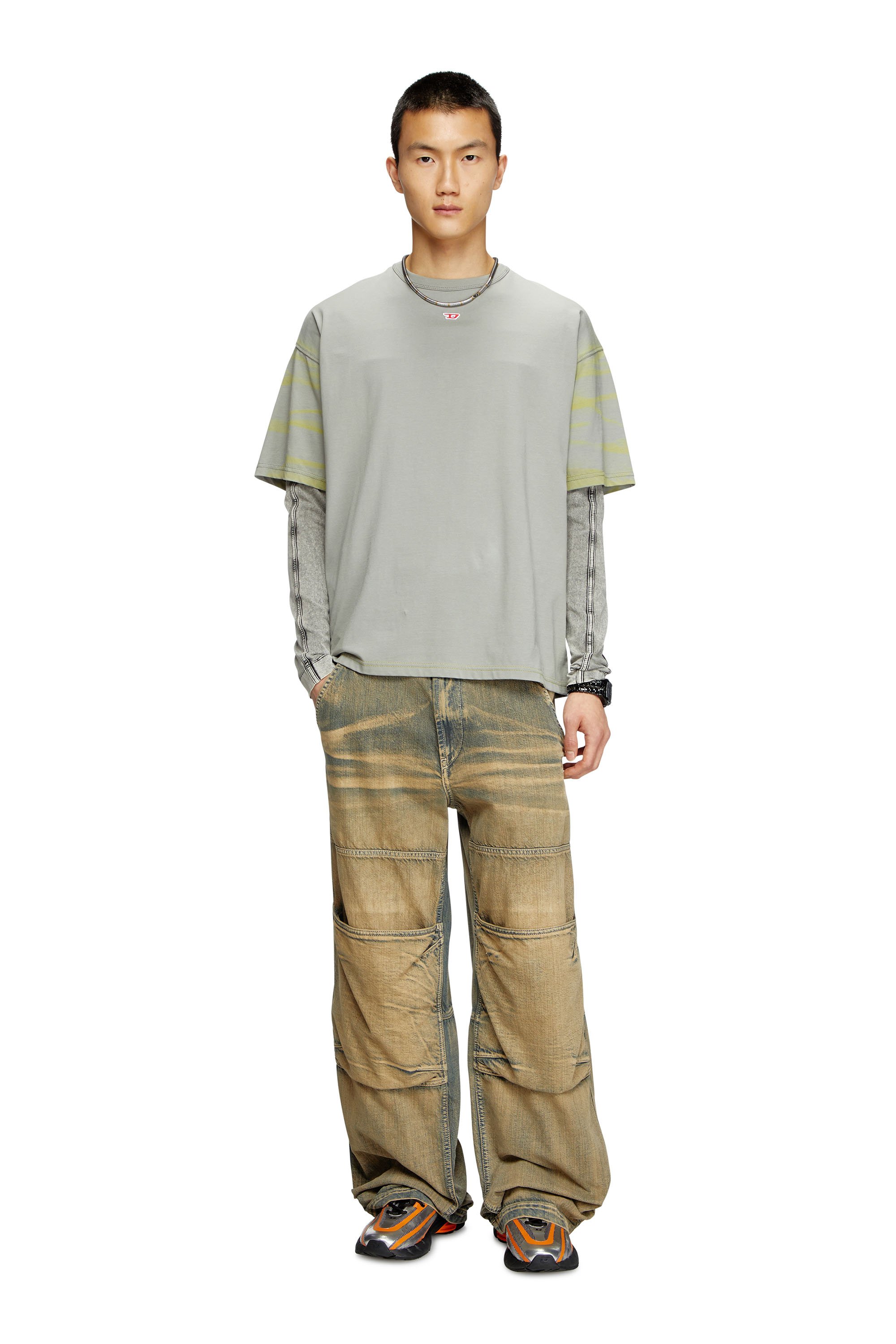 Diesel - T-ADJUST-R23, Male's T-shirt with spray effect in グレー - 2