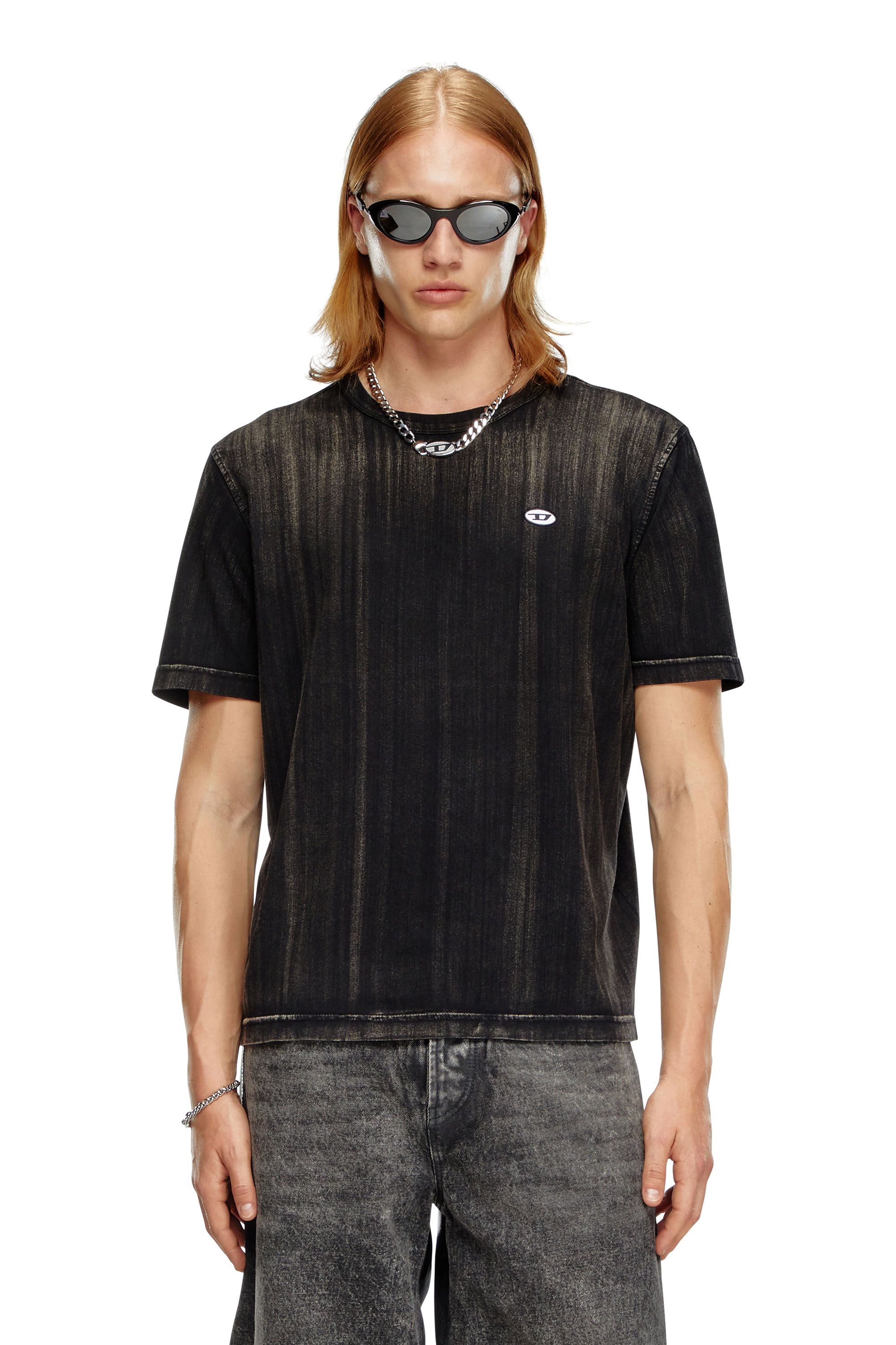 Diesel - T-ADJUST-K8, Male T-shirt with brushstroke fading in ブラック - Image 1