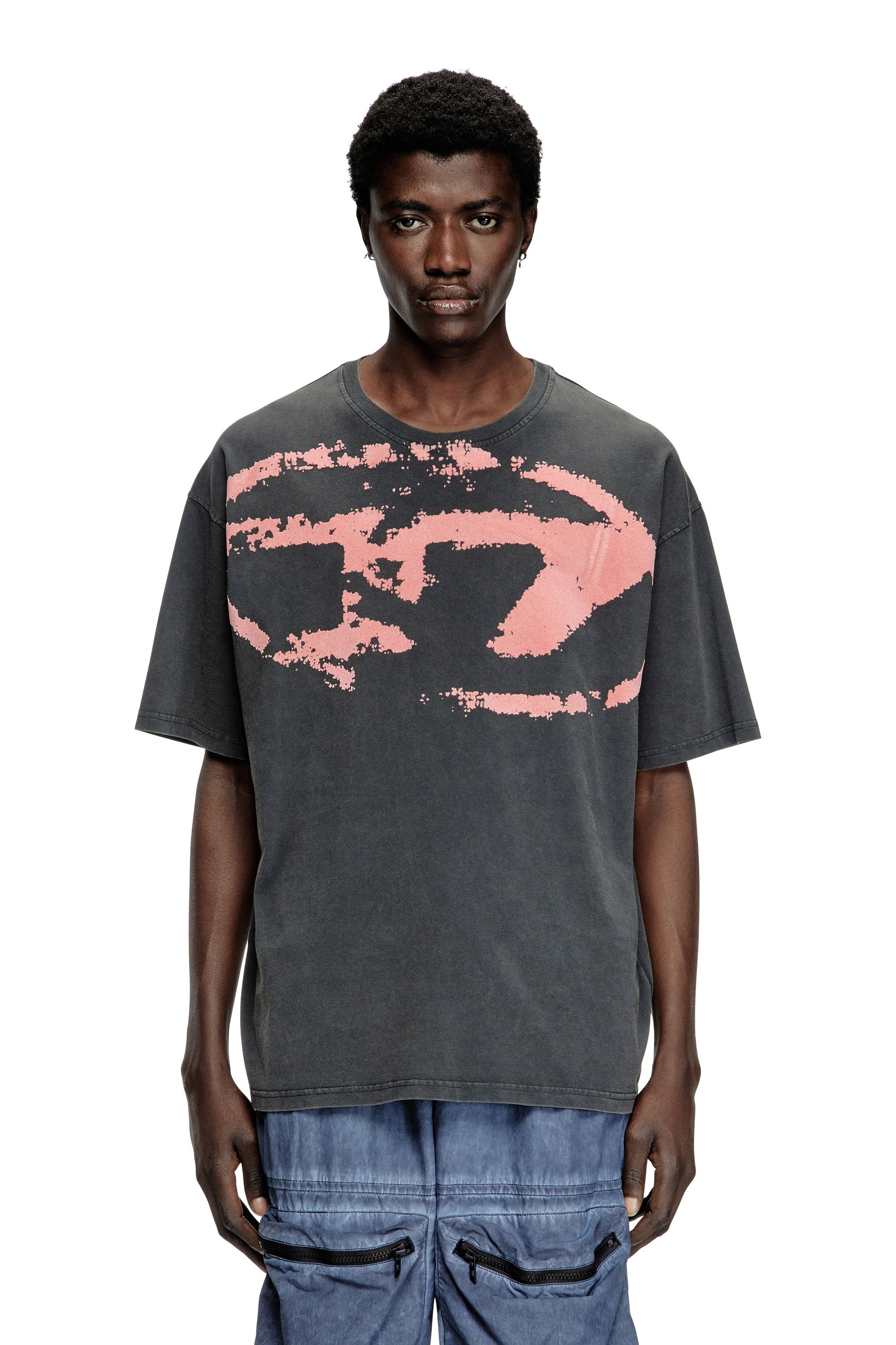 Diesel - T-BOXT-R21, Male's Acid-wash T-shirt with flocked Oval D logo in ブラック - 1