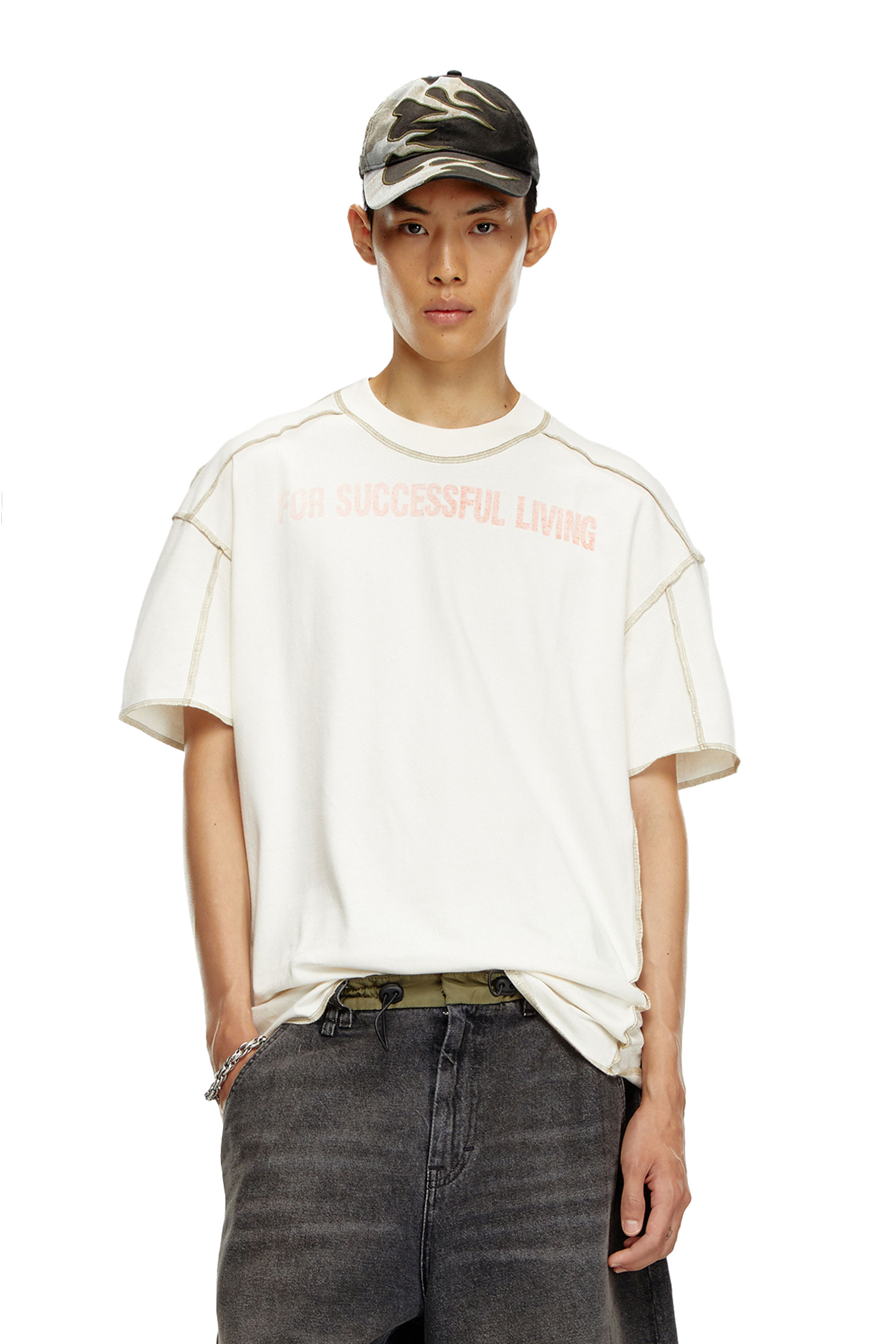Diesel - T-CRAOR, Male T-shirt with inside-out effect in ホワイト - Image 1