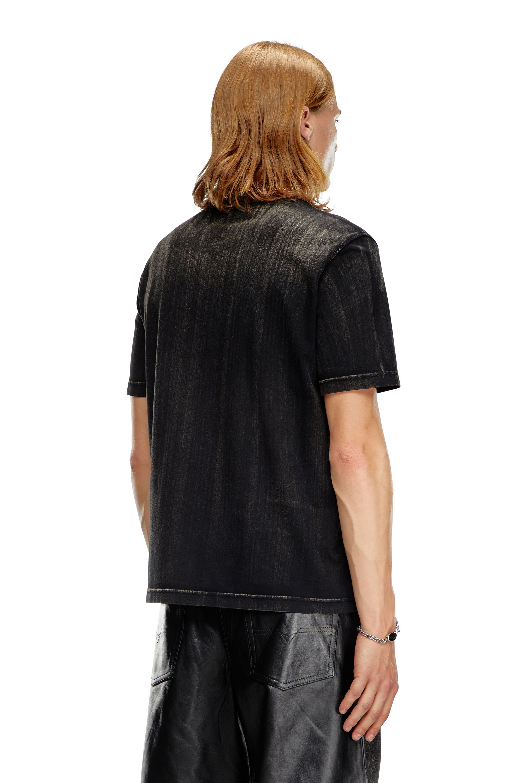 Diesel - T-ADJUST-K8, Male T-shirt with brushstroke fading in ブラック - Image 4