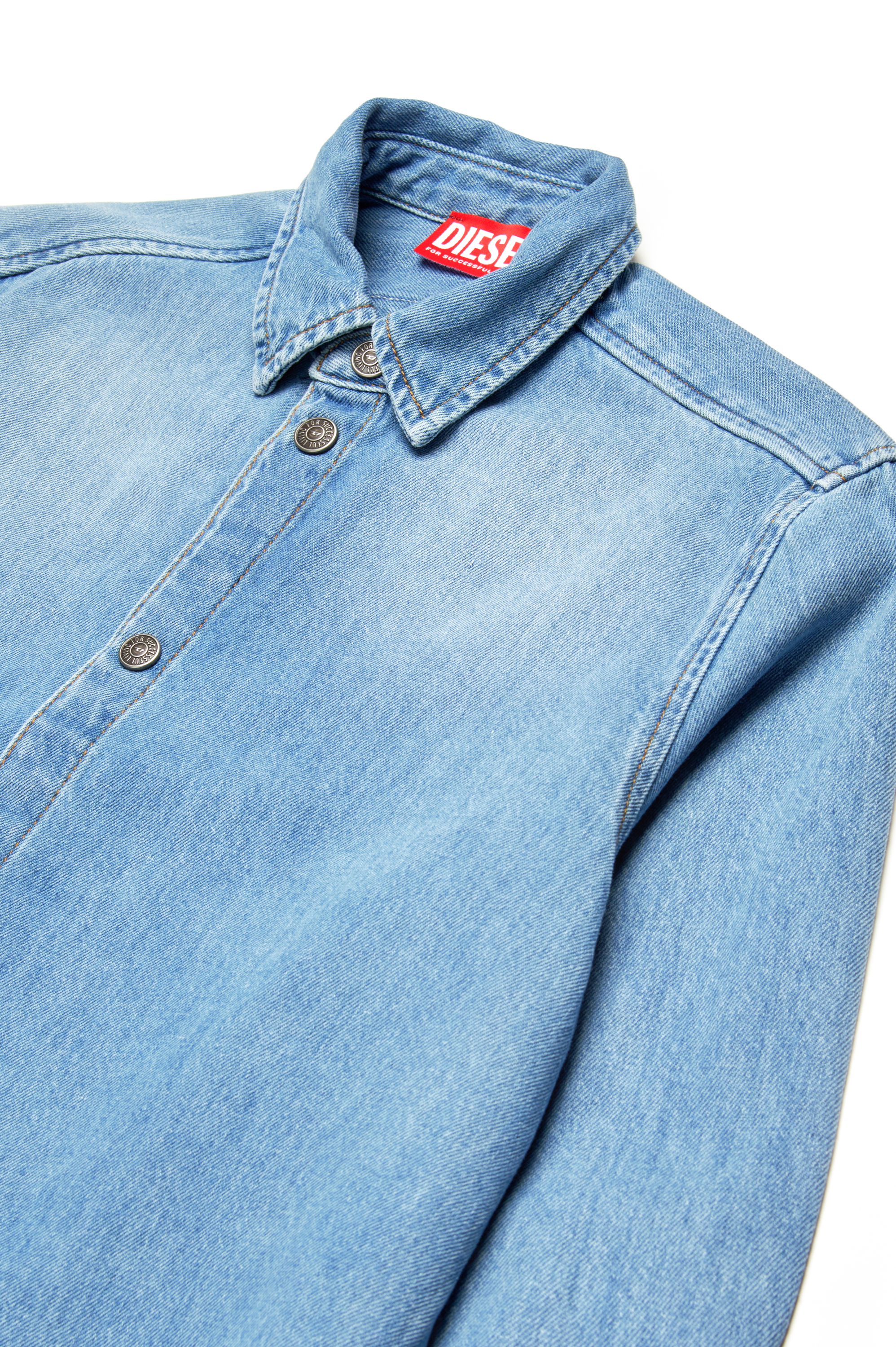 Diesel - DEBBLI, Female's Denim shirt dress with frayed Oval D logo in ライトブルー - 3