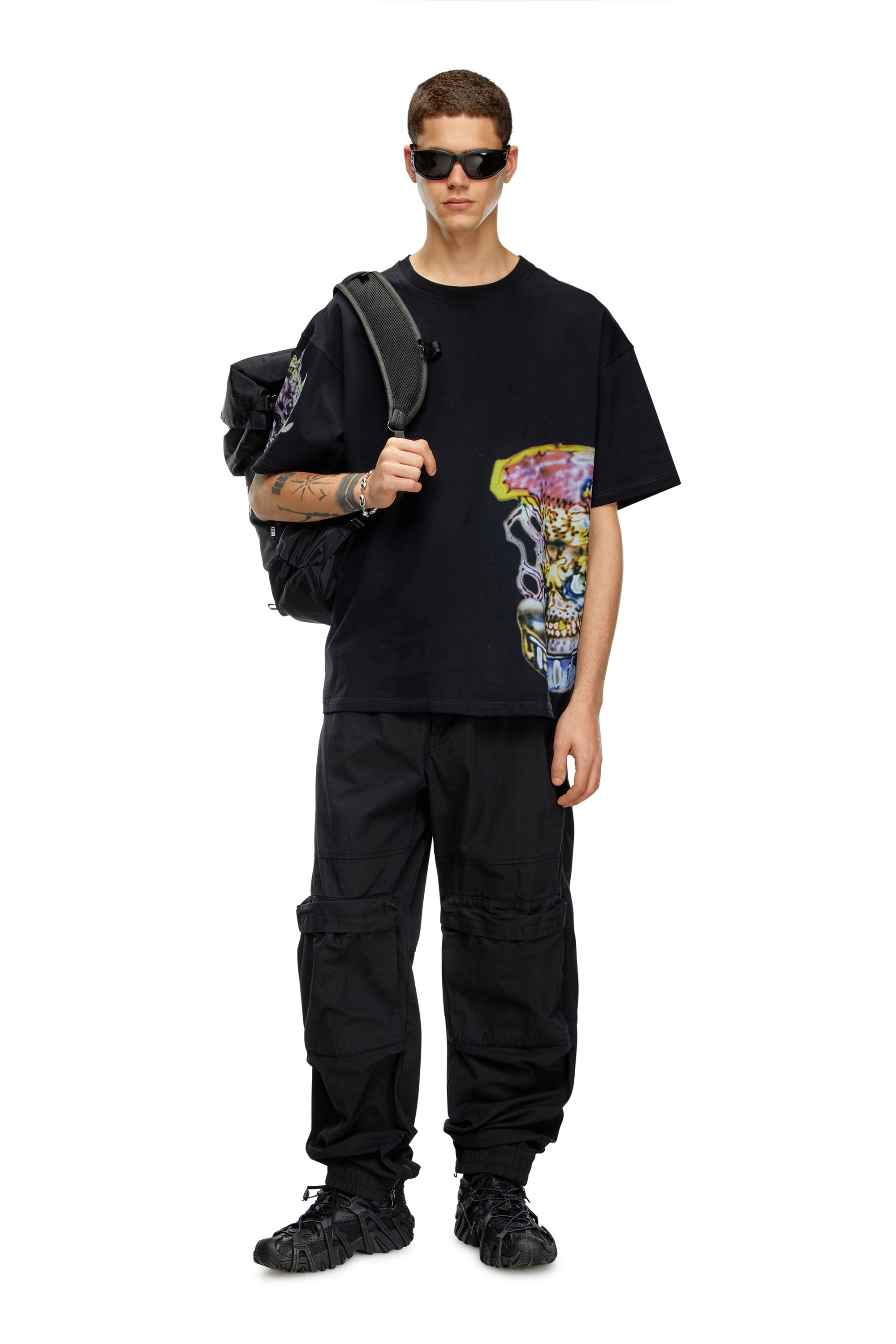Diesel - P-BEECK, Male Cargo pants in faded organic cotton in ブラック - Image 1