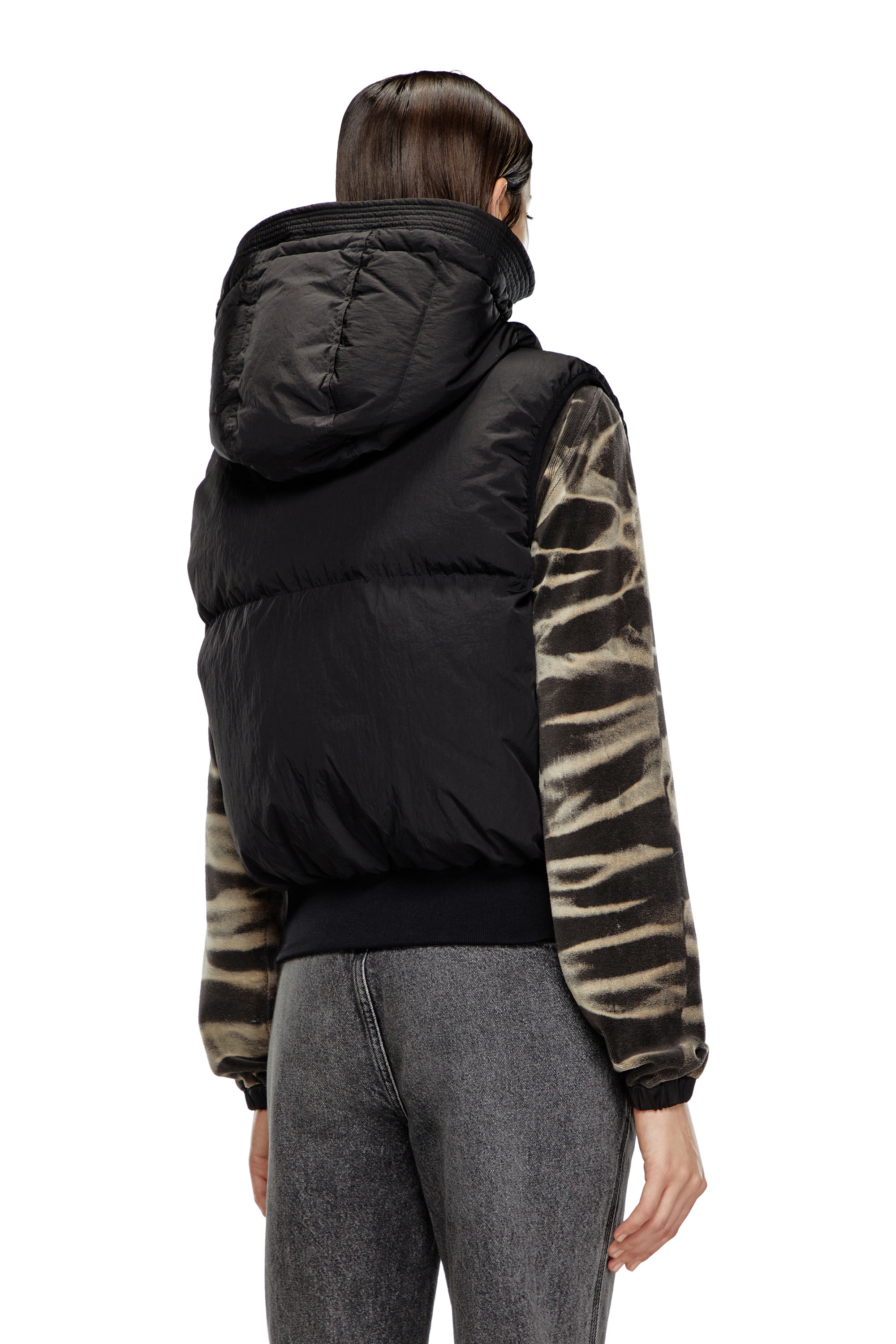 Diesel - W-PEYT-SSL-NEW-P1, Female's Hooded down vest in crinkled nylon in ブラック - 4