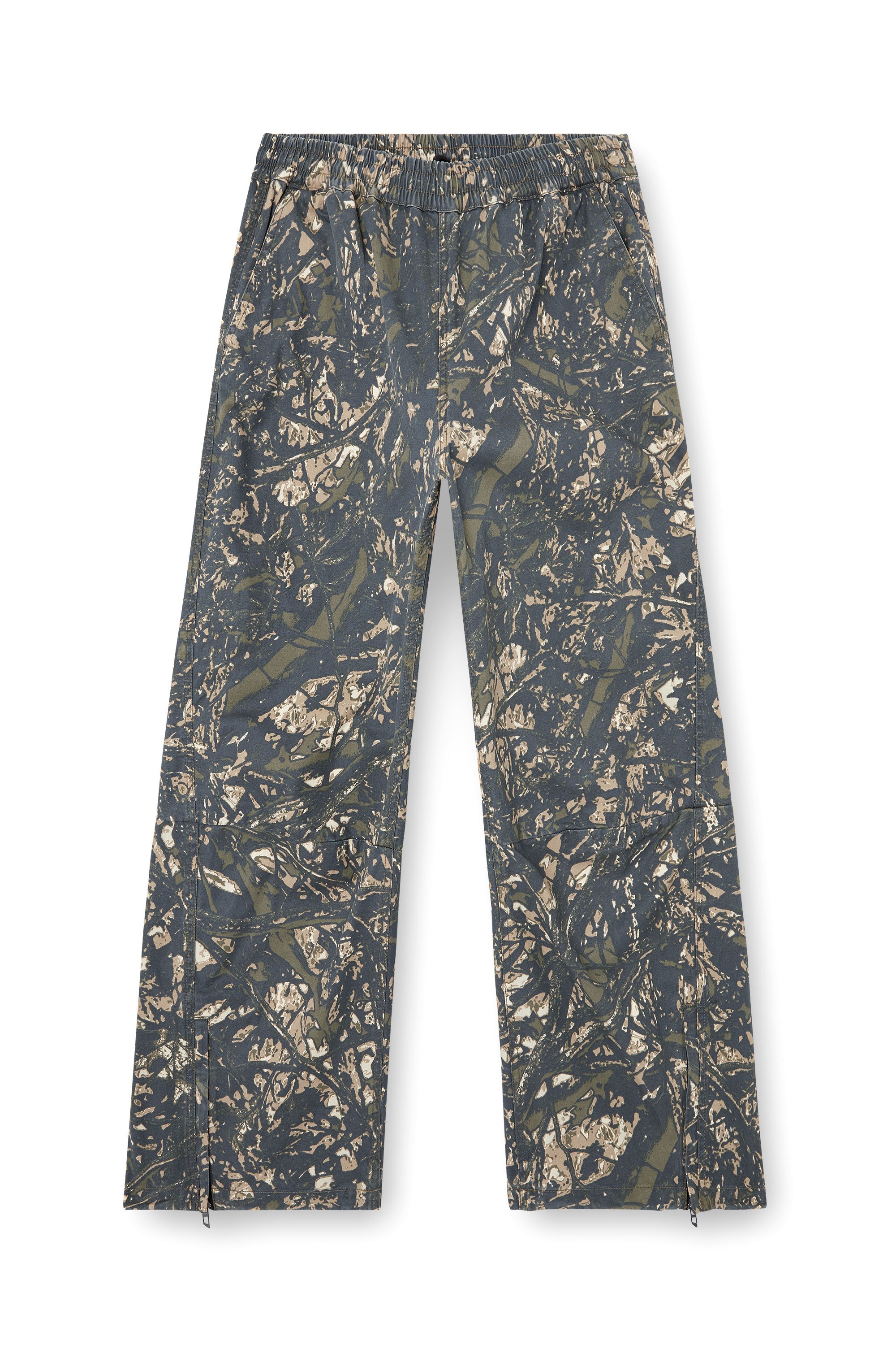 Diesel - P-LINT, Male's Stylised camo utility pants in グリーン/ブラウン - 3