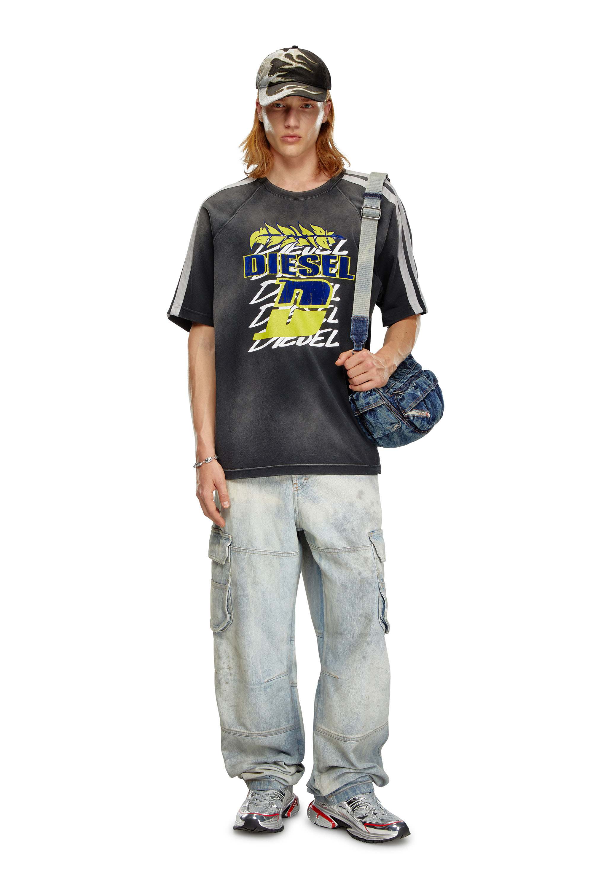 Diesel - T-ROXT-STRIPE, Male Faded T-shirt with flocked logo print in ブラック - Image 2