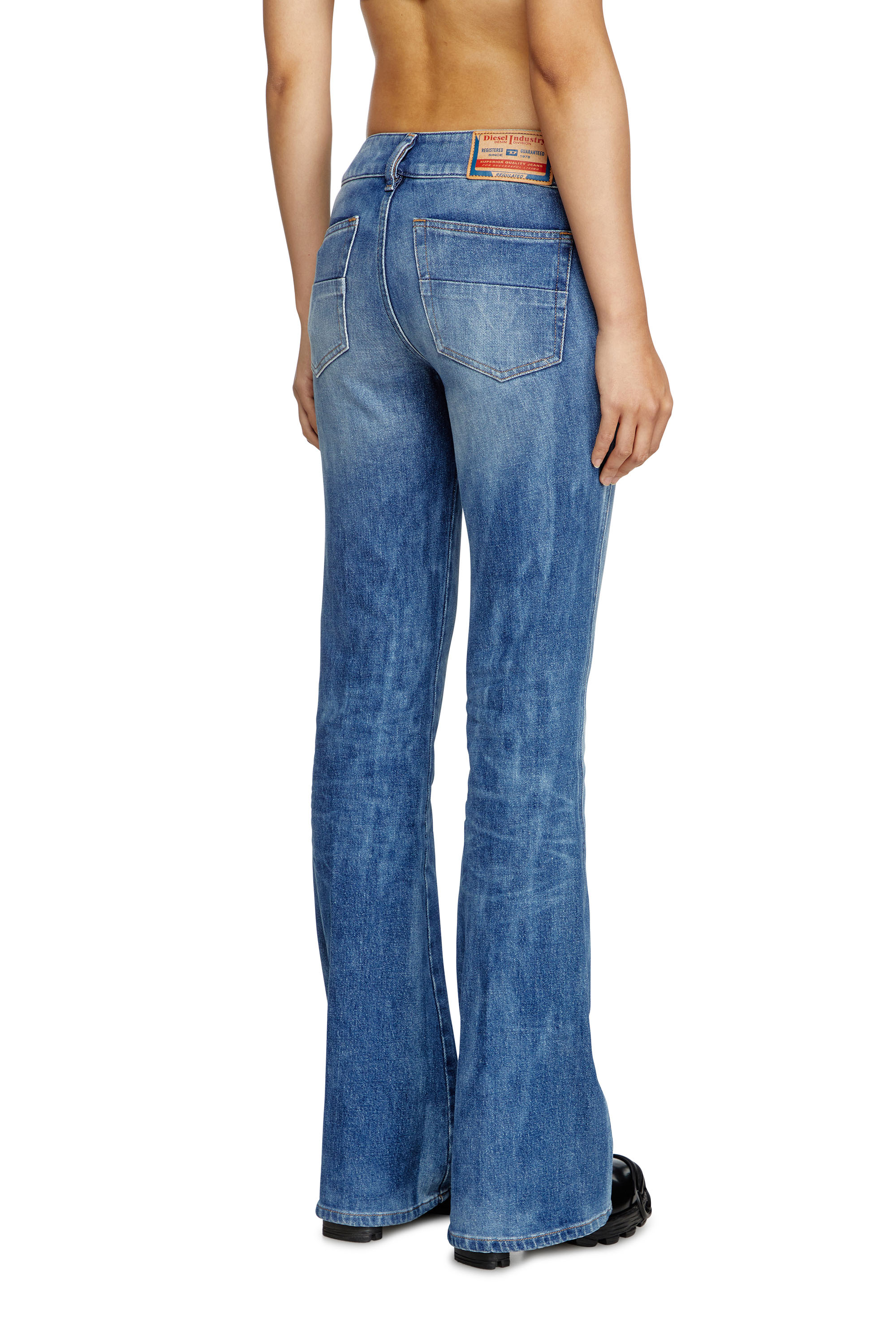 Diesel - Female's Bootcut Jeans D-Hush 09L19, ミディアムブルー - 4