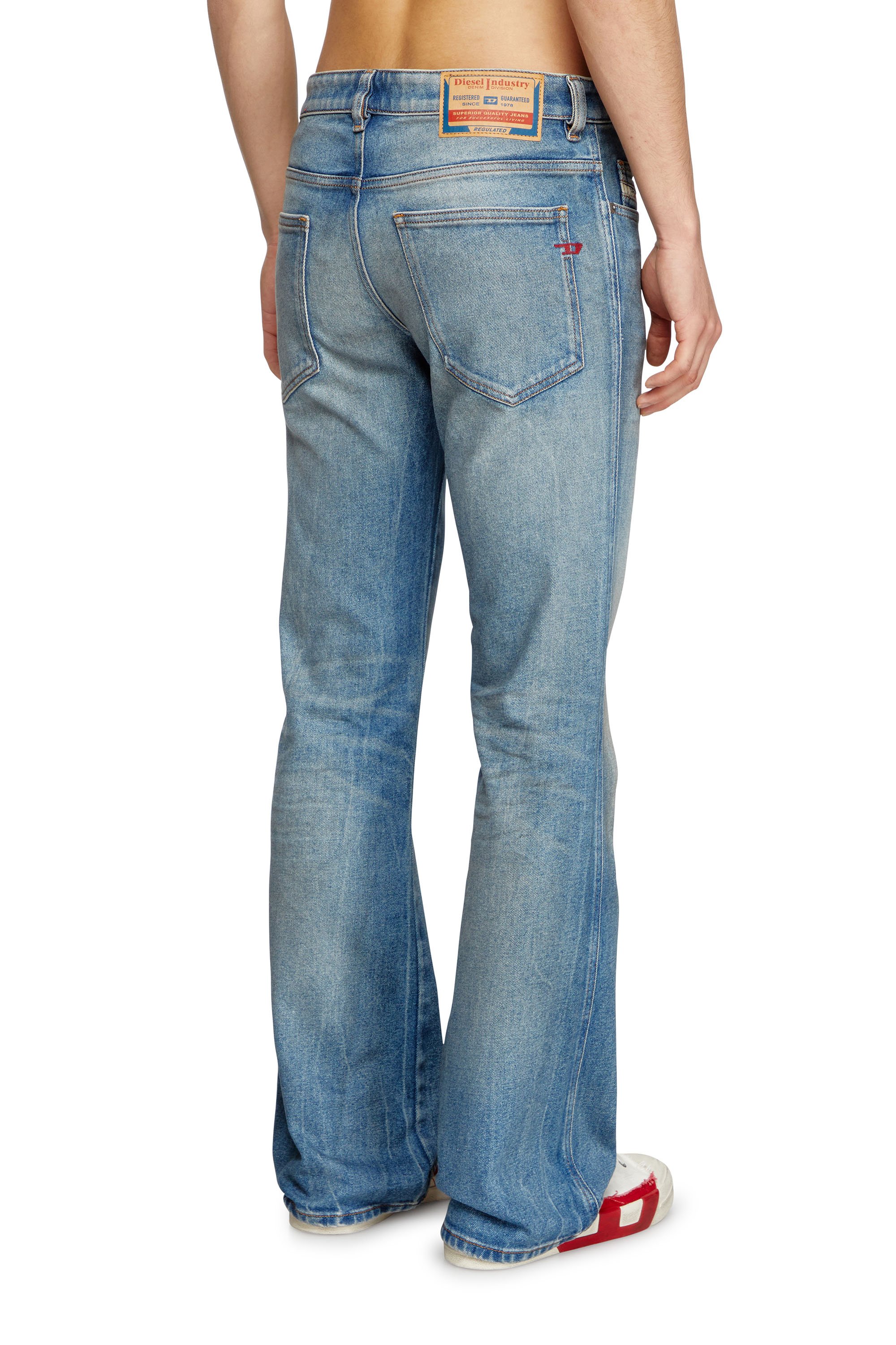 Diesel - Male's Bootcut Jeans 1998 D-Buck 09L30, ミディアムブルー - 4