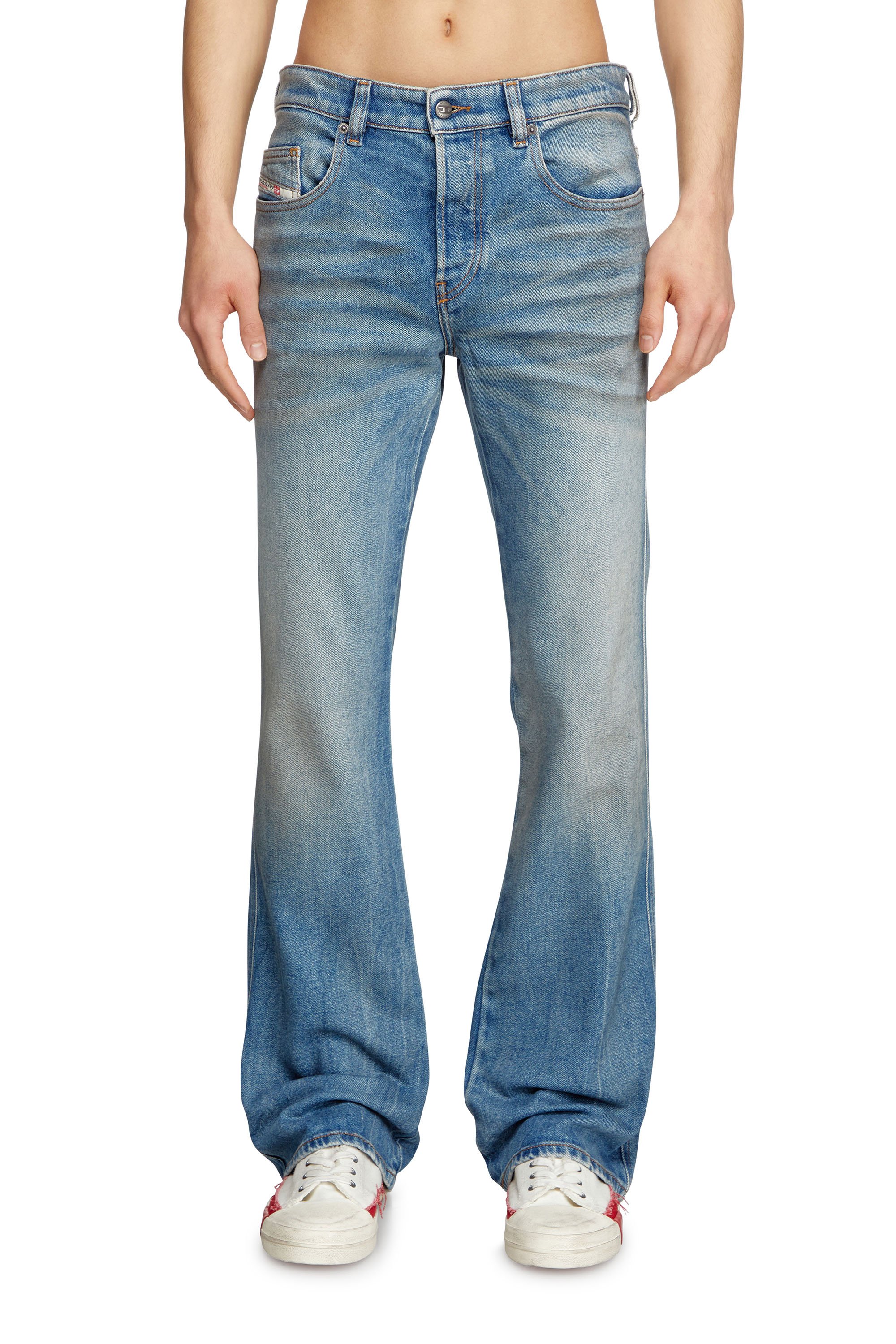 Diesel - Male's Bootcut Jeans 1998 D-Buck 09L30, ミディアムブルー - 1