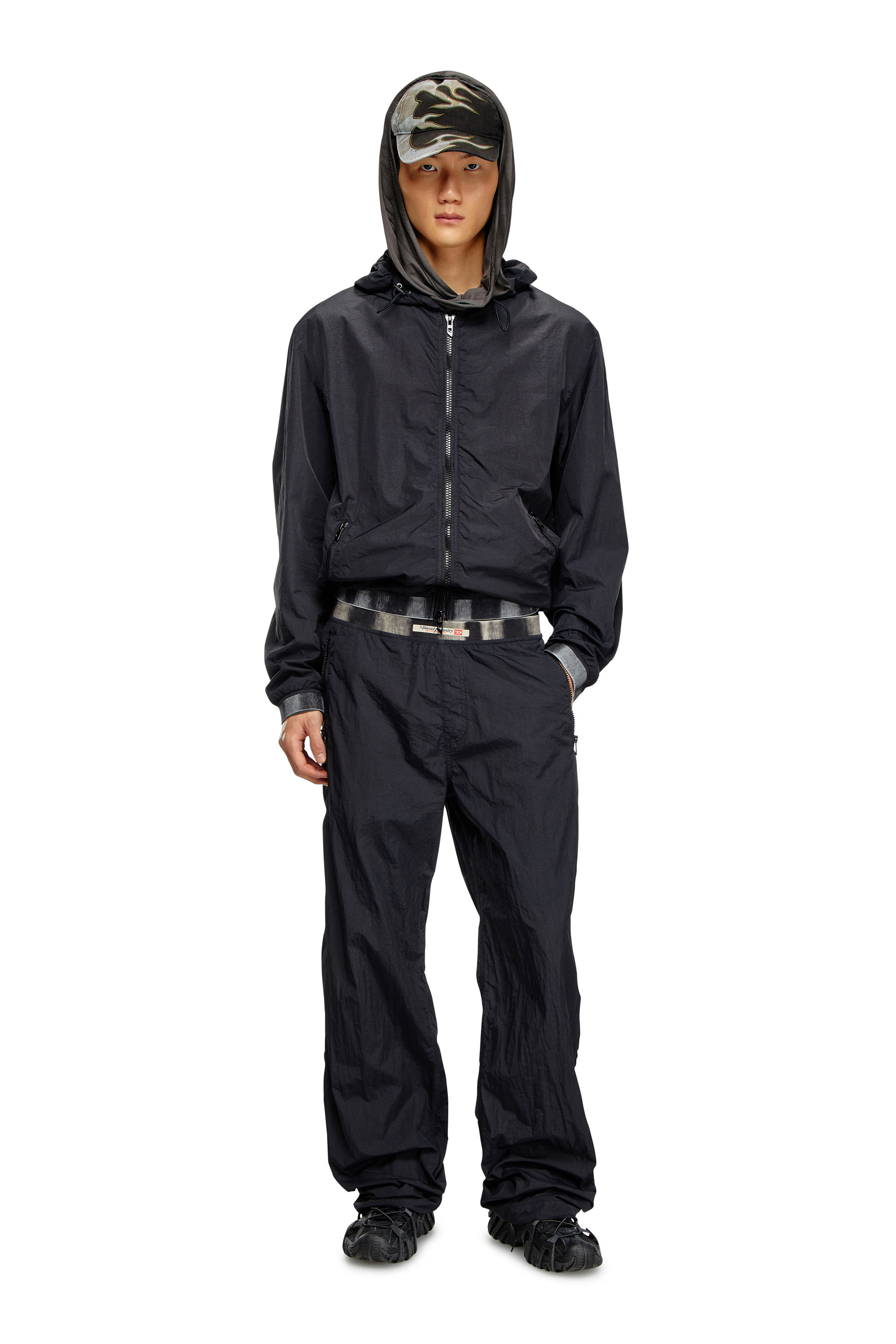 Diesel - P-POST, Male Lightweight pants in wrinkled nylon in ブラック - Image 1