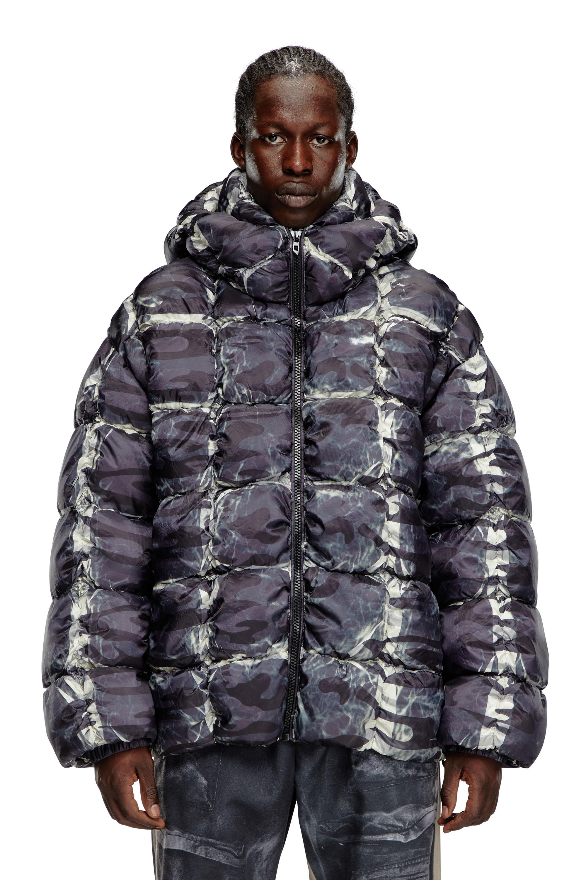 Diesel - W-CLAUS-CAMU, Male's Hooded puffer jacket with camo print in グレー - 1