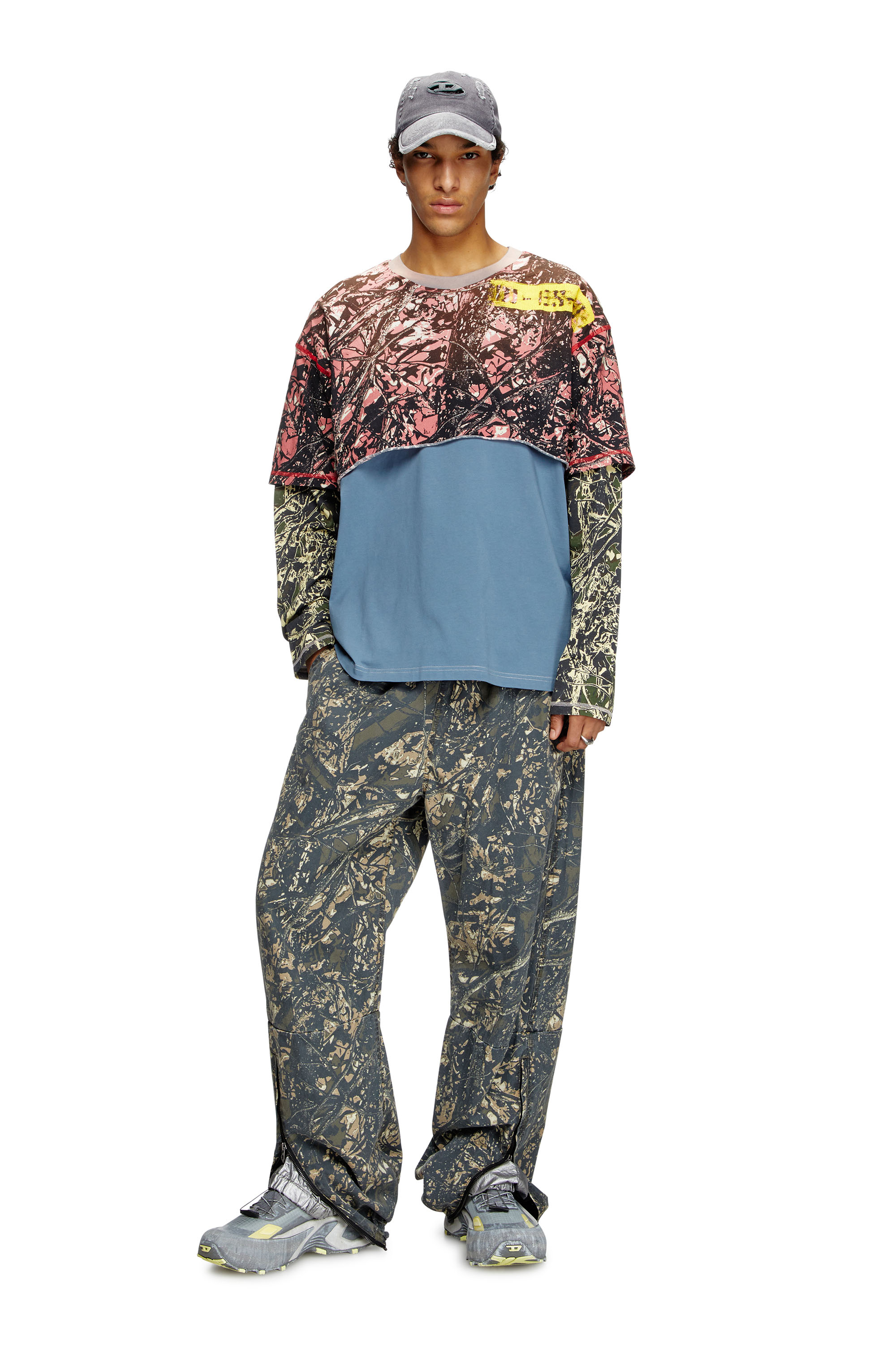 Diesel - T-BESH-CAMOU, Male's Layered T-shirt with camo motif in ブルー/ピンク - 2