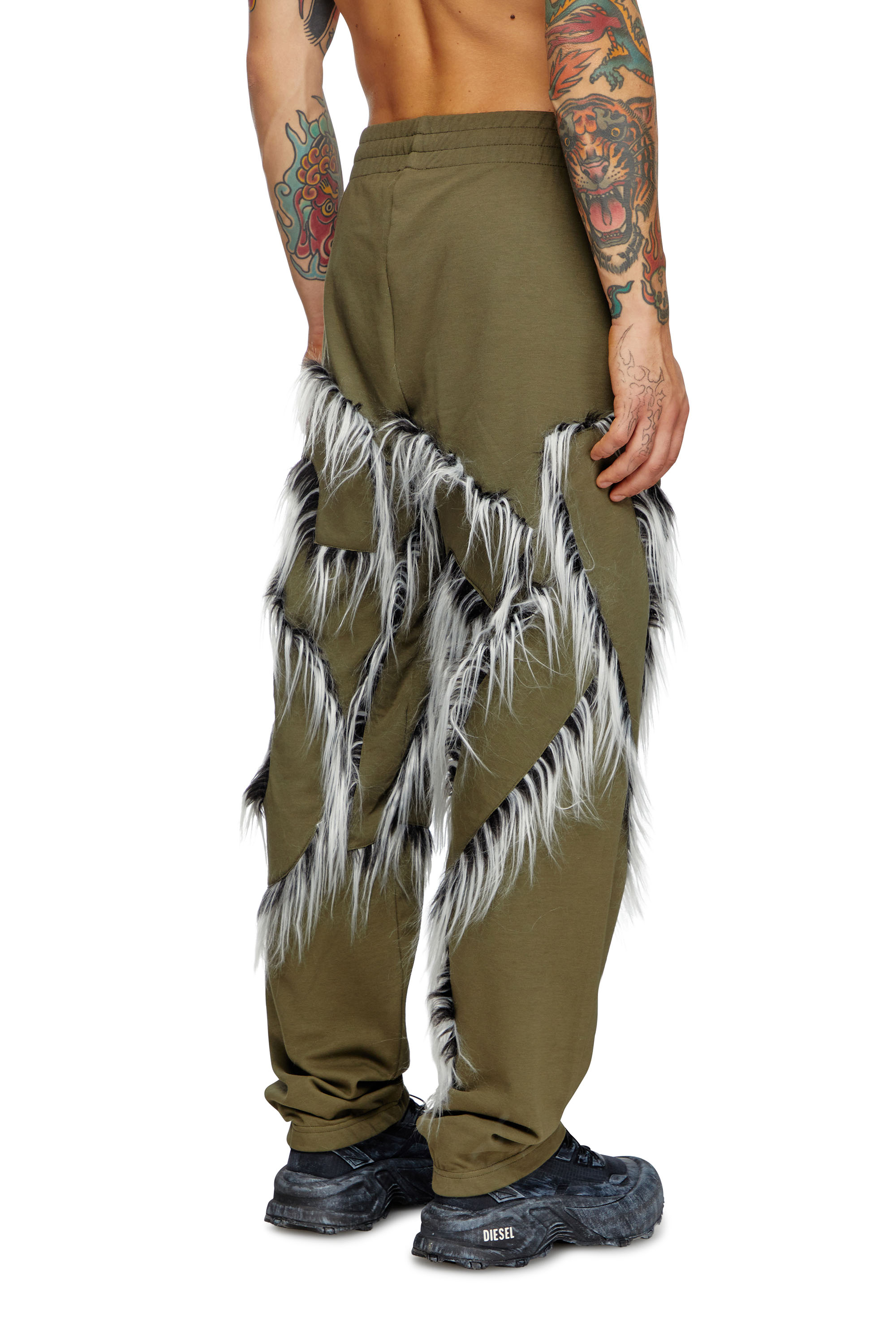 Diesel - P-BIMY-FUR, Male's Track pants with hairy-trim logo in ミリタリーグリーン - 3