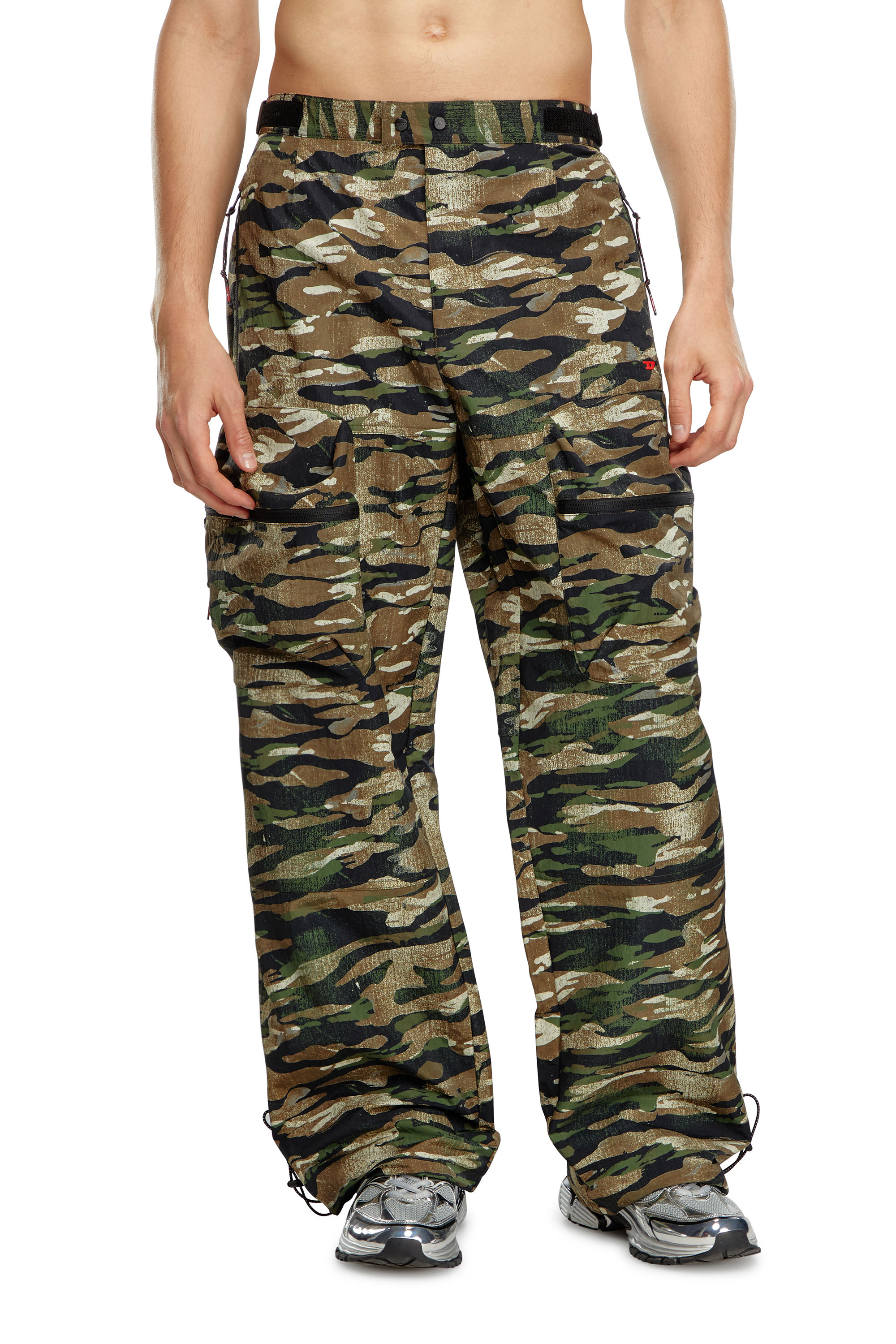 Diesel - AMSB-AMBROSE-WT23, Male's Nylon cargo pants with worn camo print in ブラウン/グリーン - 1