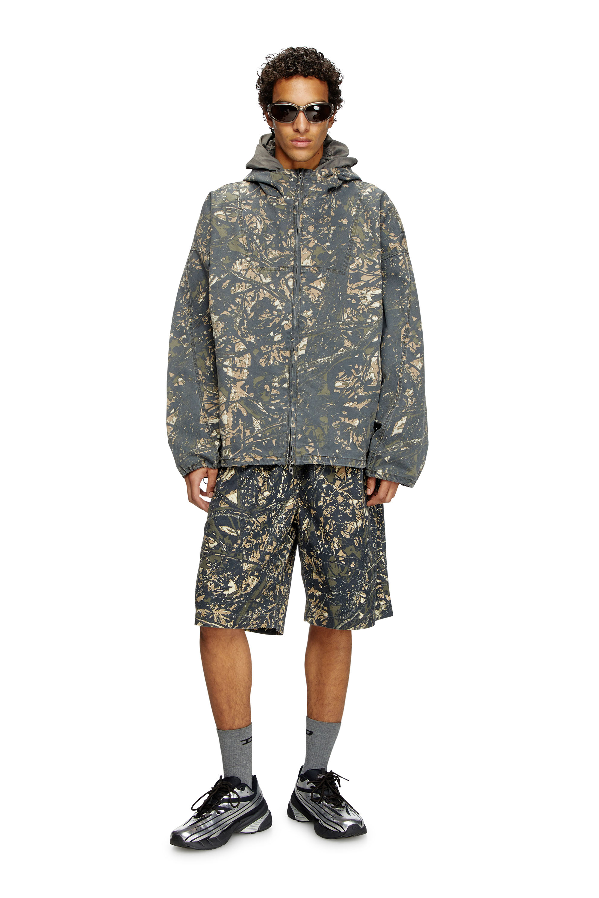 Diesel - J-LINT, Male's Hooded jacket with camo print in グリーン/ブラウン - 2