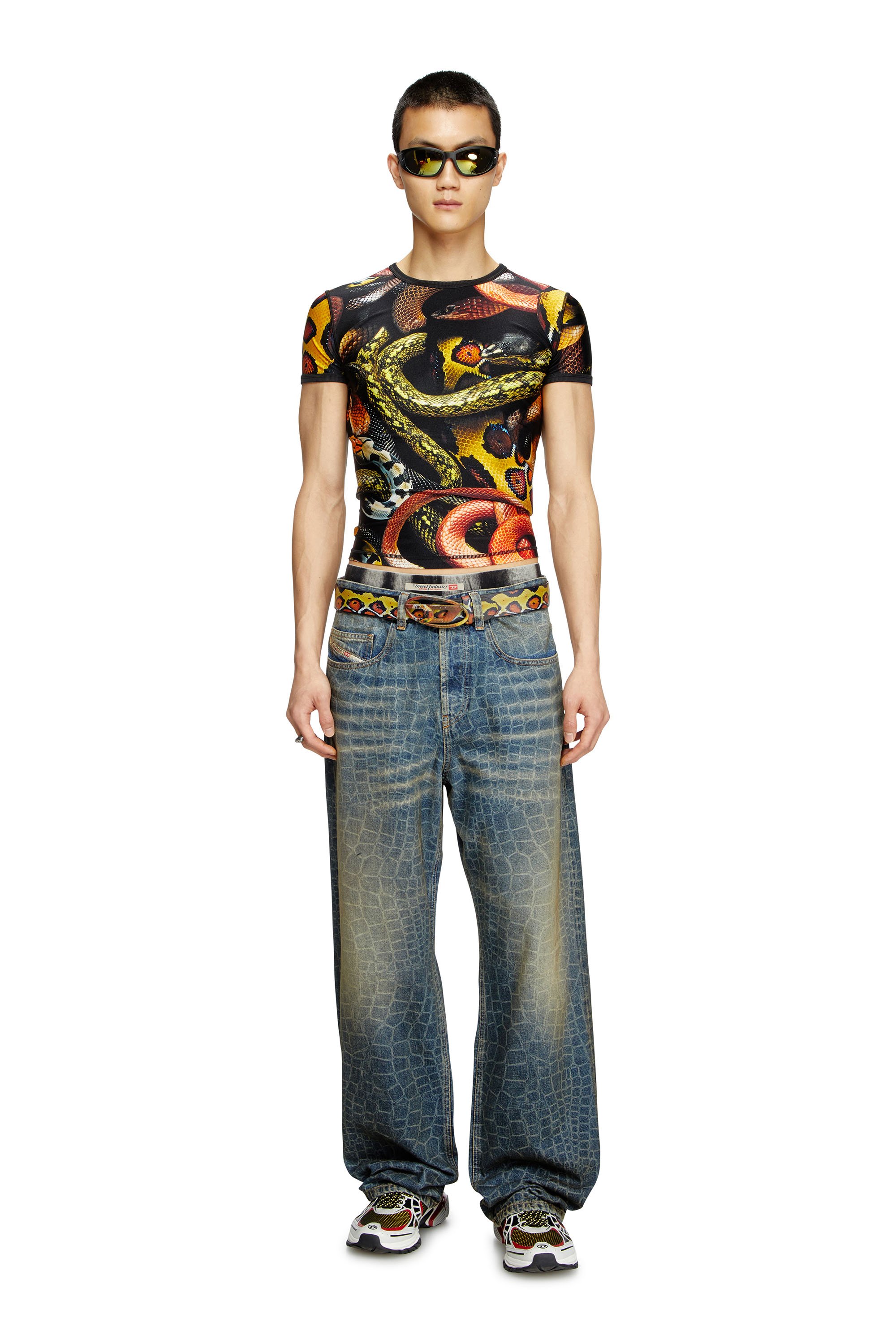 Diesel - CL-T-UNCLE-SNAKE, Unisex's Lycra T-shirt with all-over snake print in ブラック/イエロー - 4