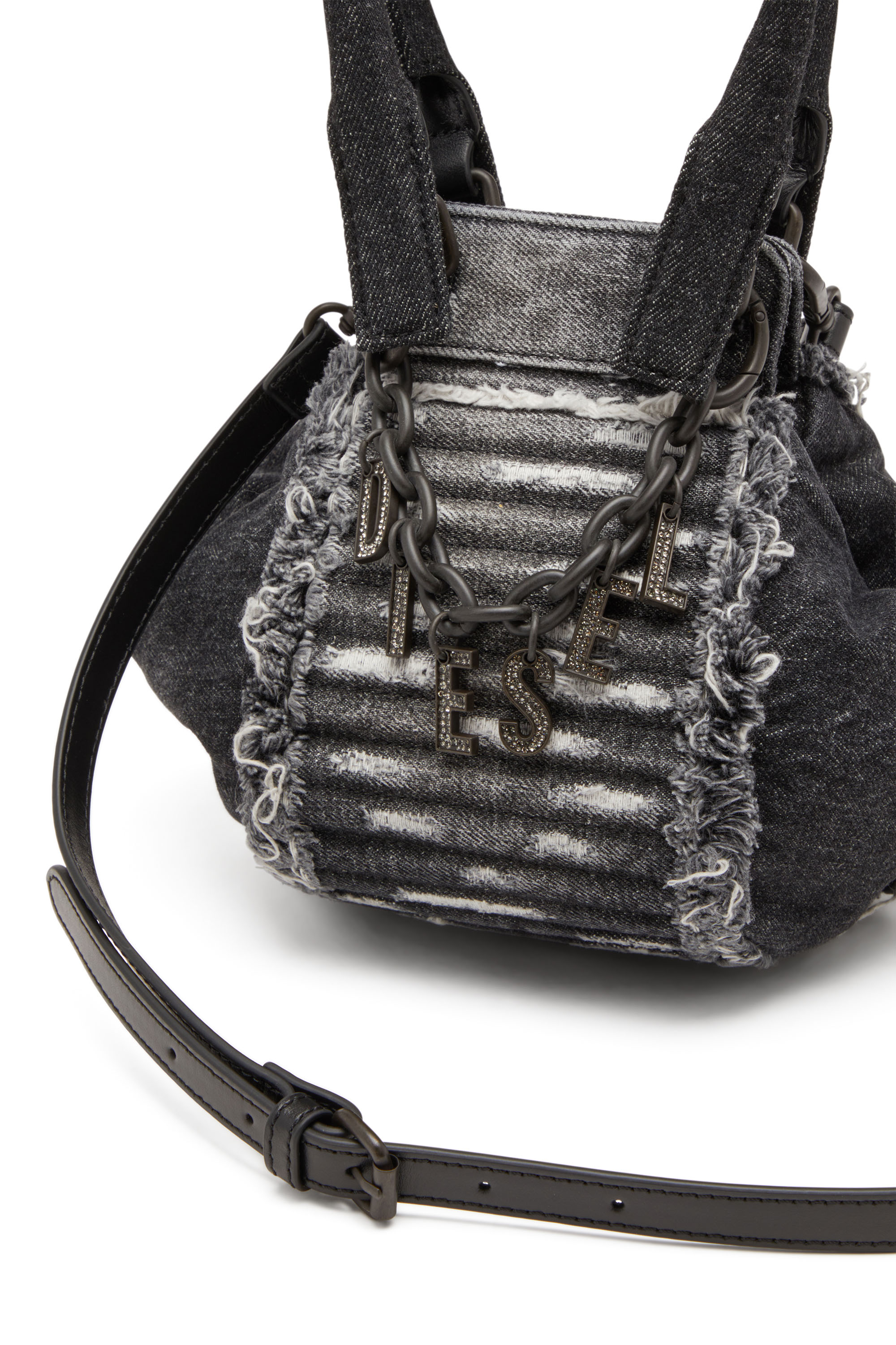 Diesel - D-VINA-XS, Female D-Vina-Xs-Handbag in distressed denim in ブラック - Image 4