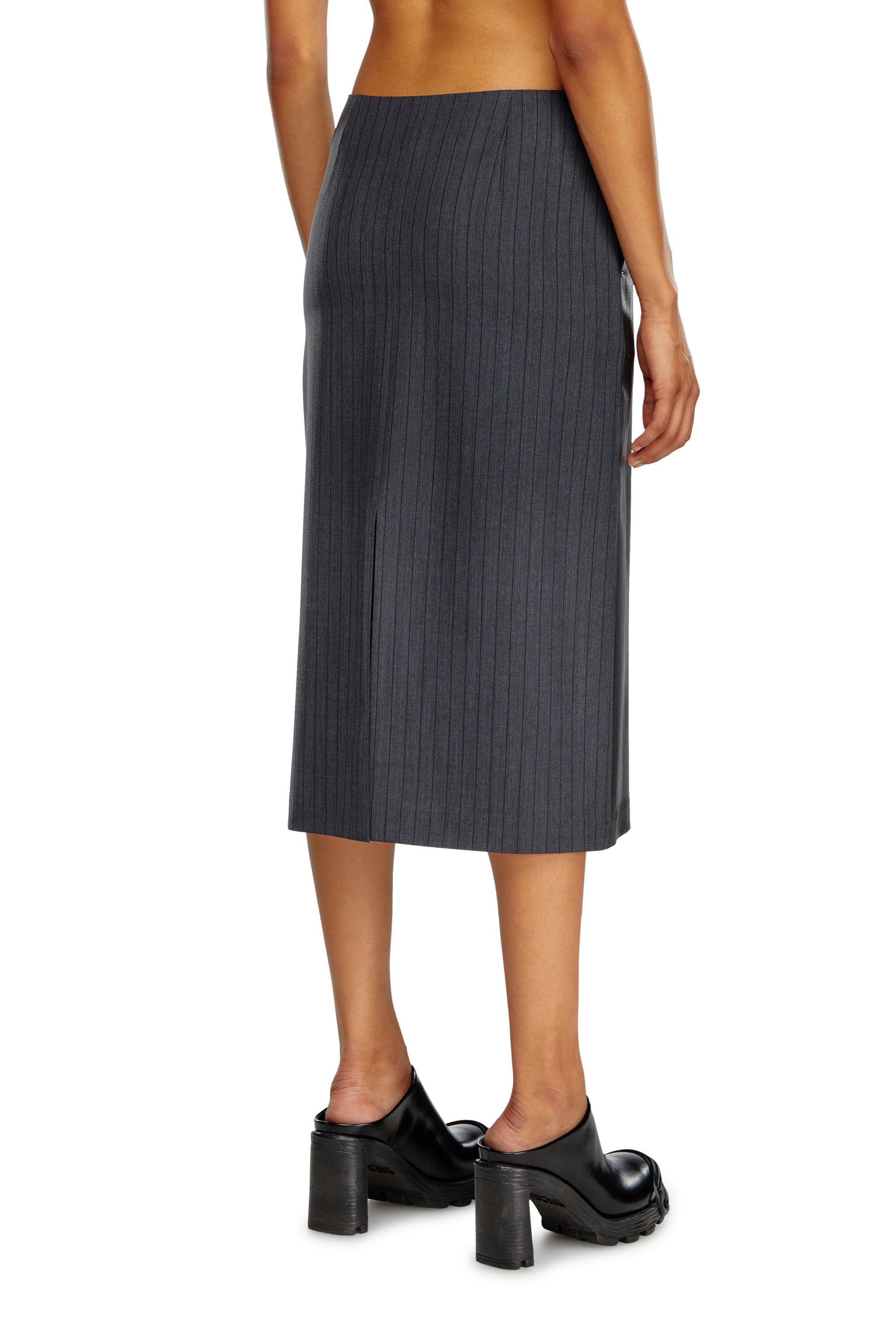 Diesel - O-RION, Female Pinstripe skirt with coated front in ブラック - Image 4