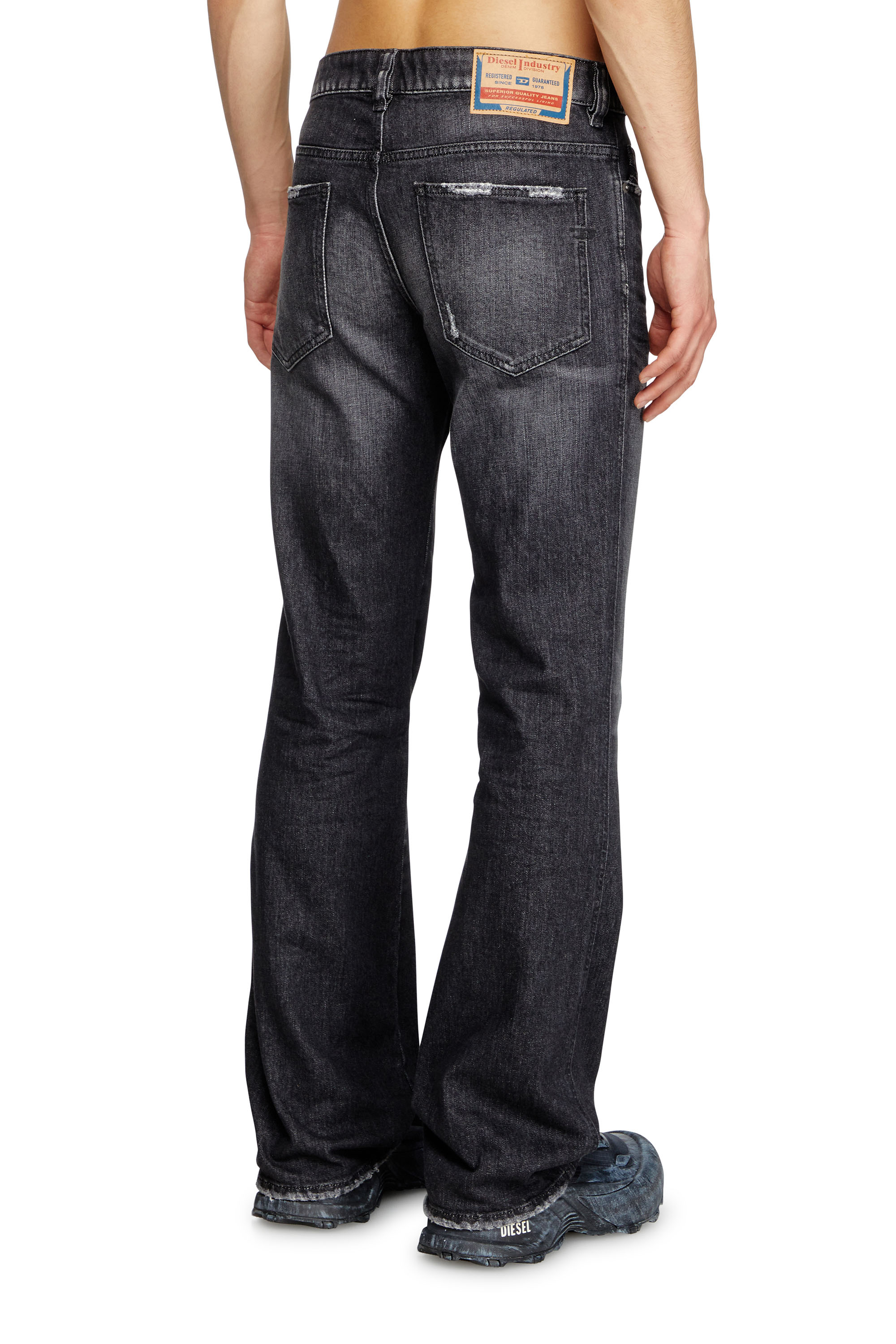 Diesel - Male's Bootcut Jeans 1998 D-Buck 09L50, ブラック/ダークグレー - 4