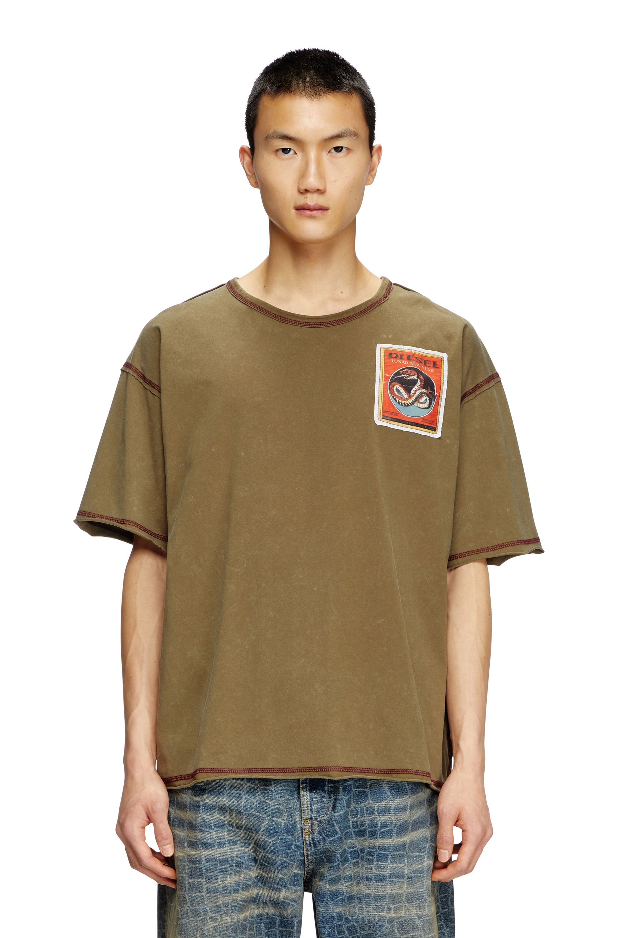 Diesel - CL-T-BOXT-SNAKE, Unisex's Treated T-shirt with snake patches in オリーブグリーン - 2