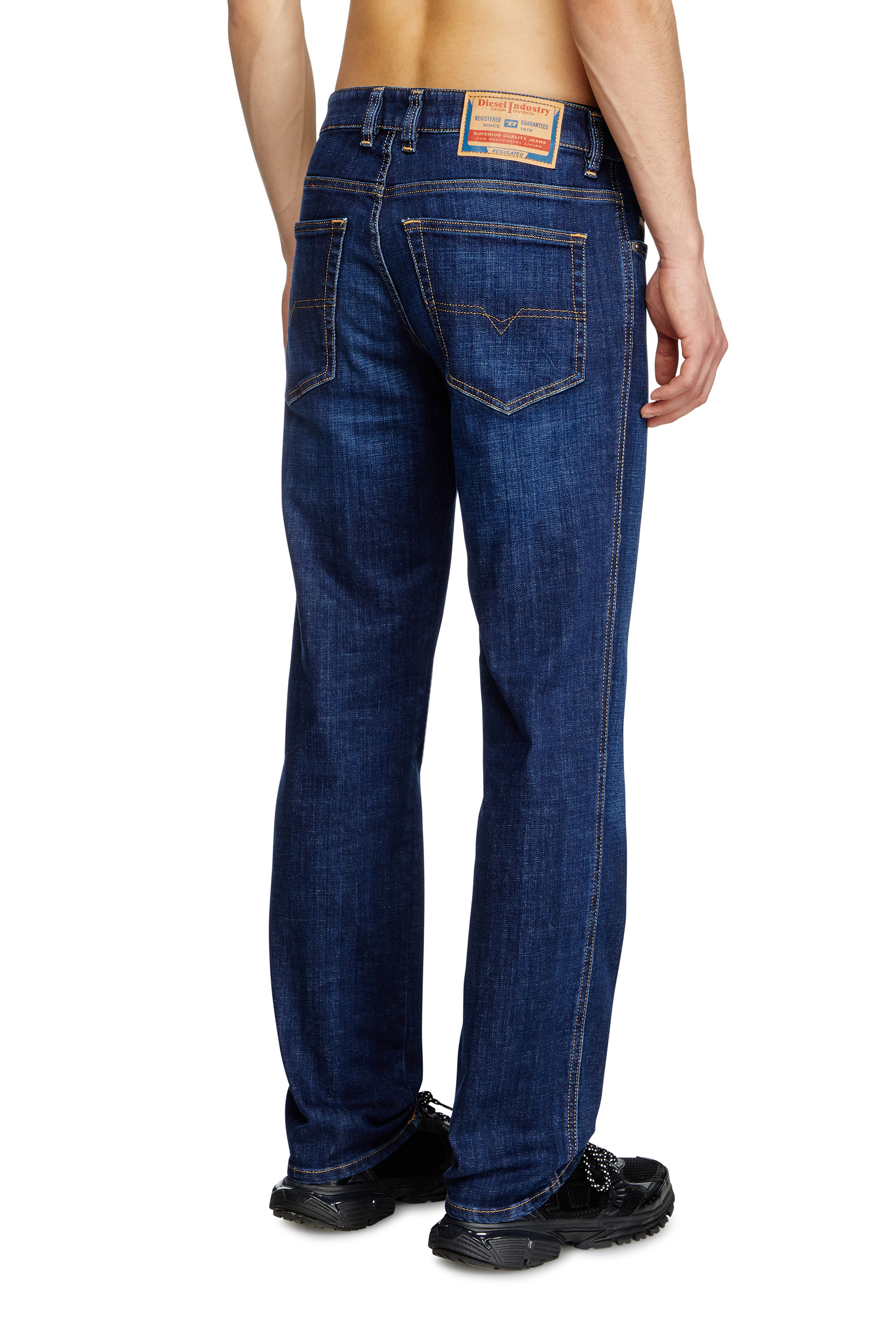 Diesel - Male's Slim Jeans 1993 D-Vyl 09F89, ダークブルー - 4