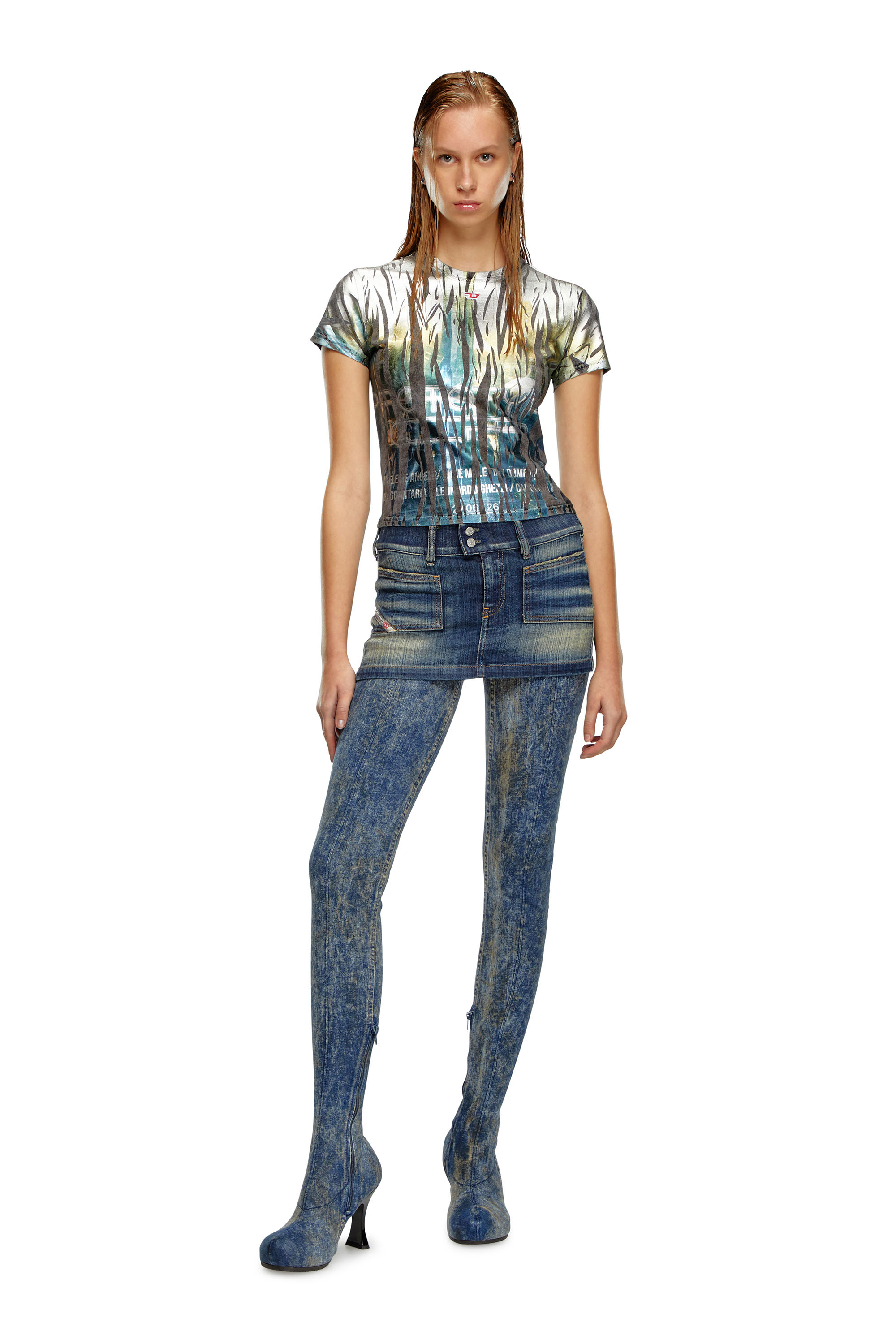 Diesel - T-UNCUTIE-LONG-FOIL, Female T-shirt with creased foil treatment in マルチカラー - Image 1