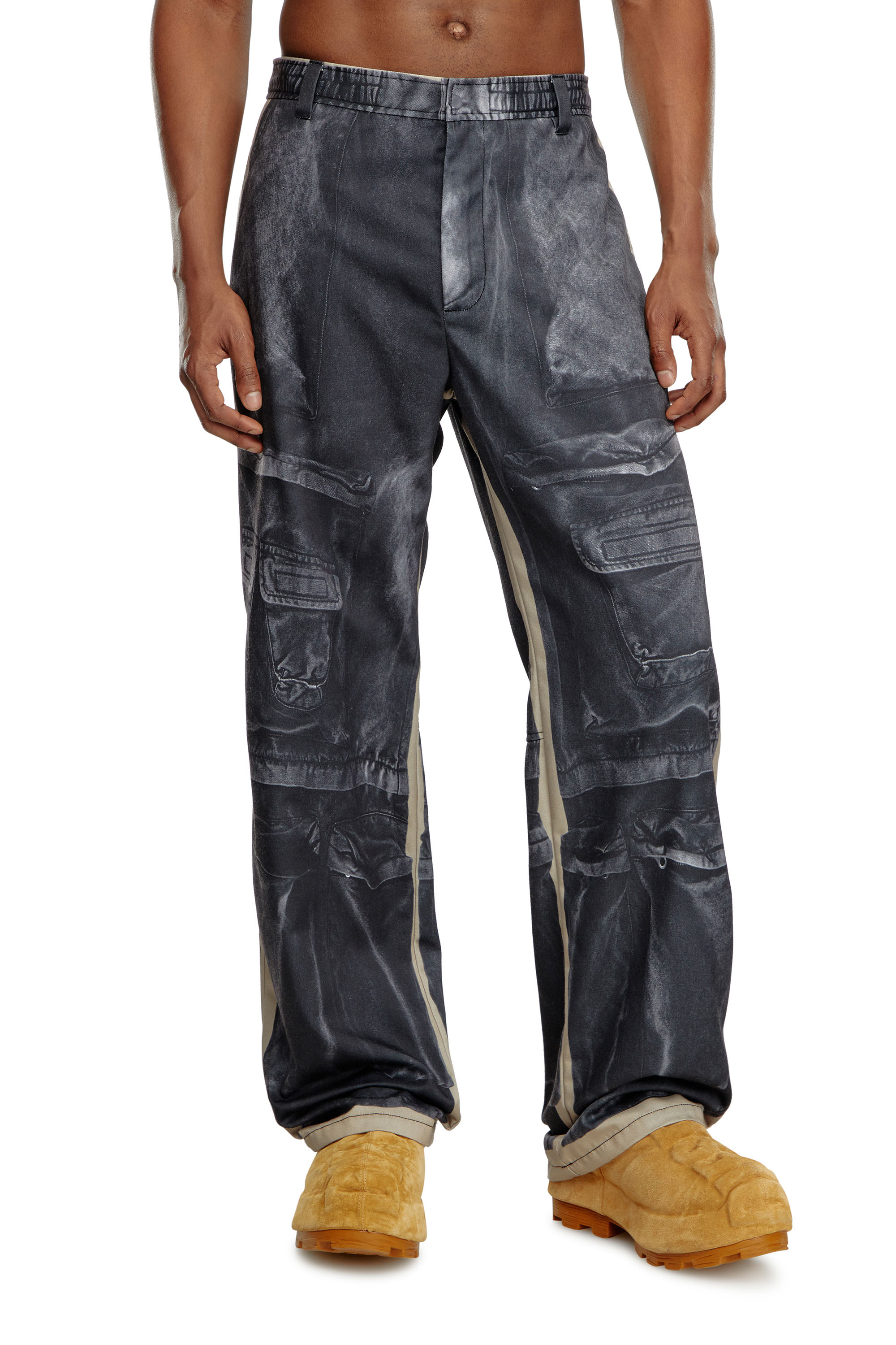 Diesel - P-SCHULZ, Male Twill trousers with cargo pant print in ブラック - Image 1